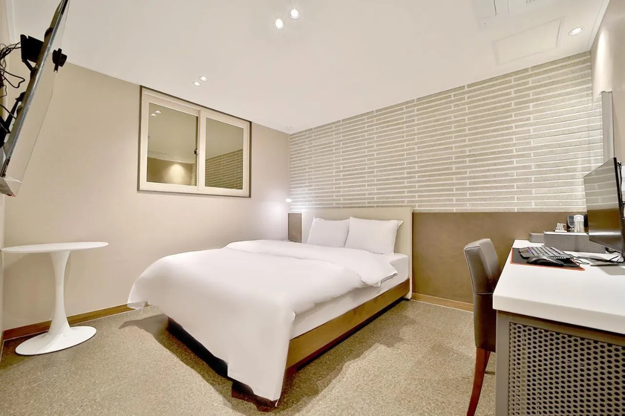 Bed in Daegu Hotel Rubato