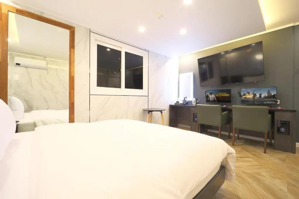 Bed in Daegu Hotel Rubato