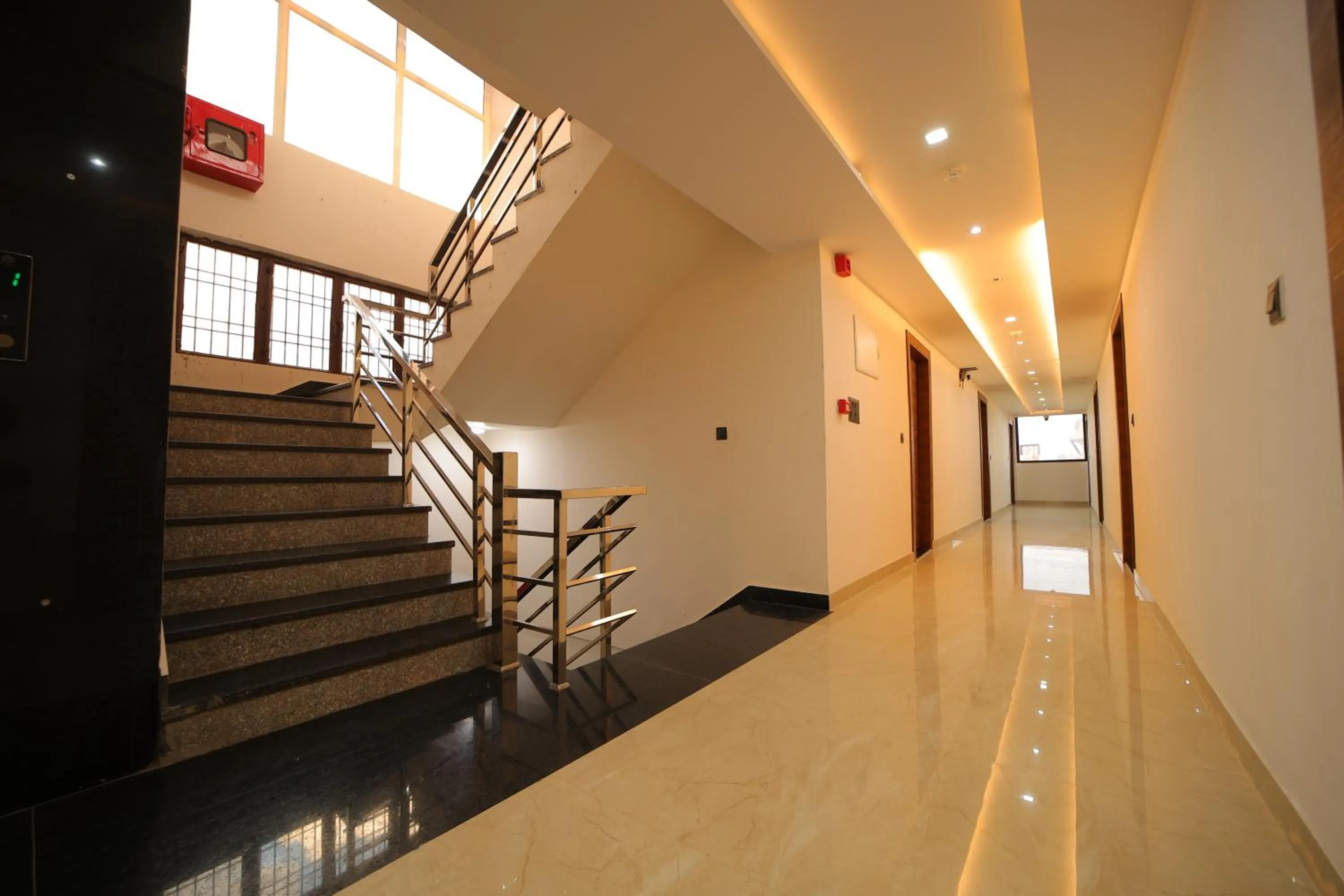 Area and facilities in Hotel Dev Vilas , Agra