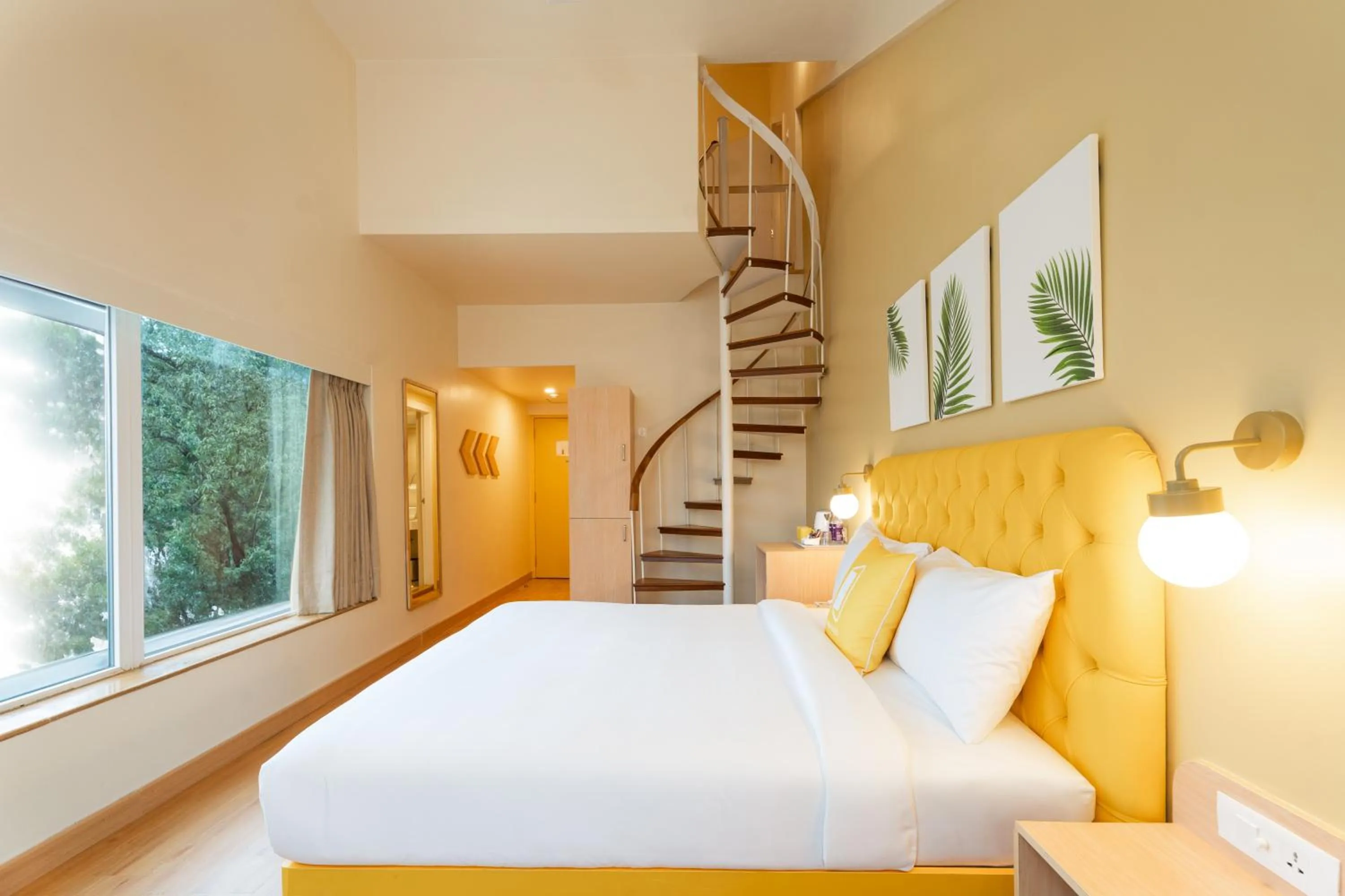 Bedroom, Bed in Bloom Hotel - Khandala