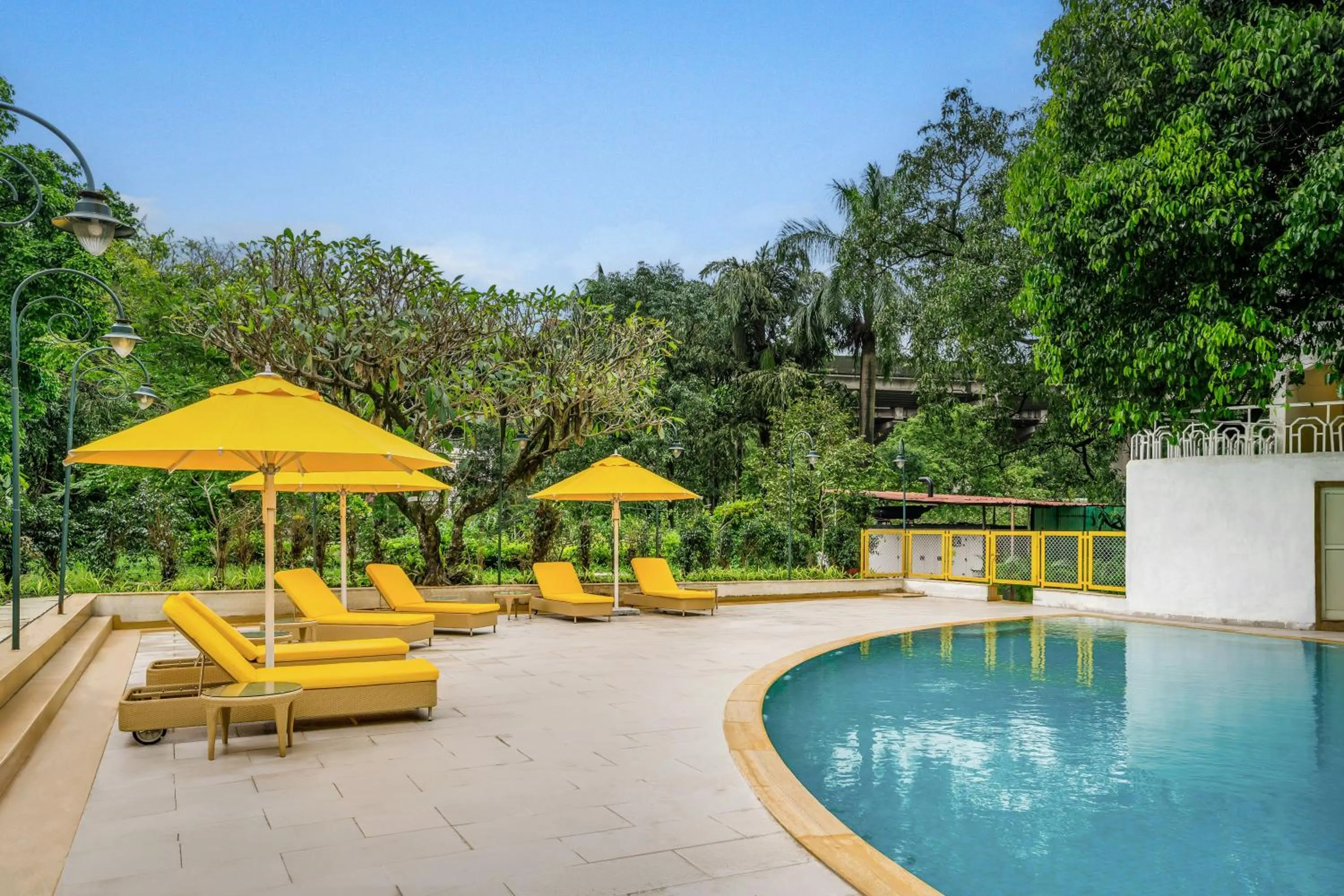 Swimming pool in Bloom Hotel - Khandala