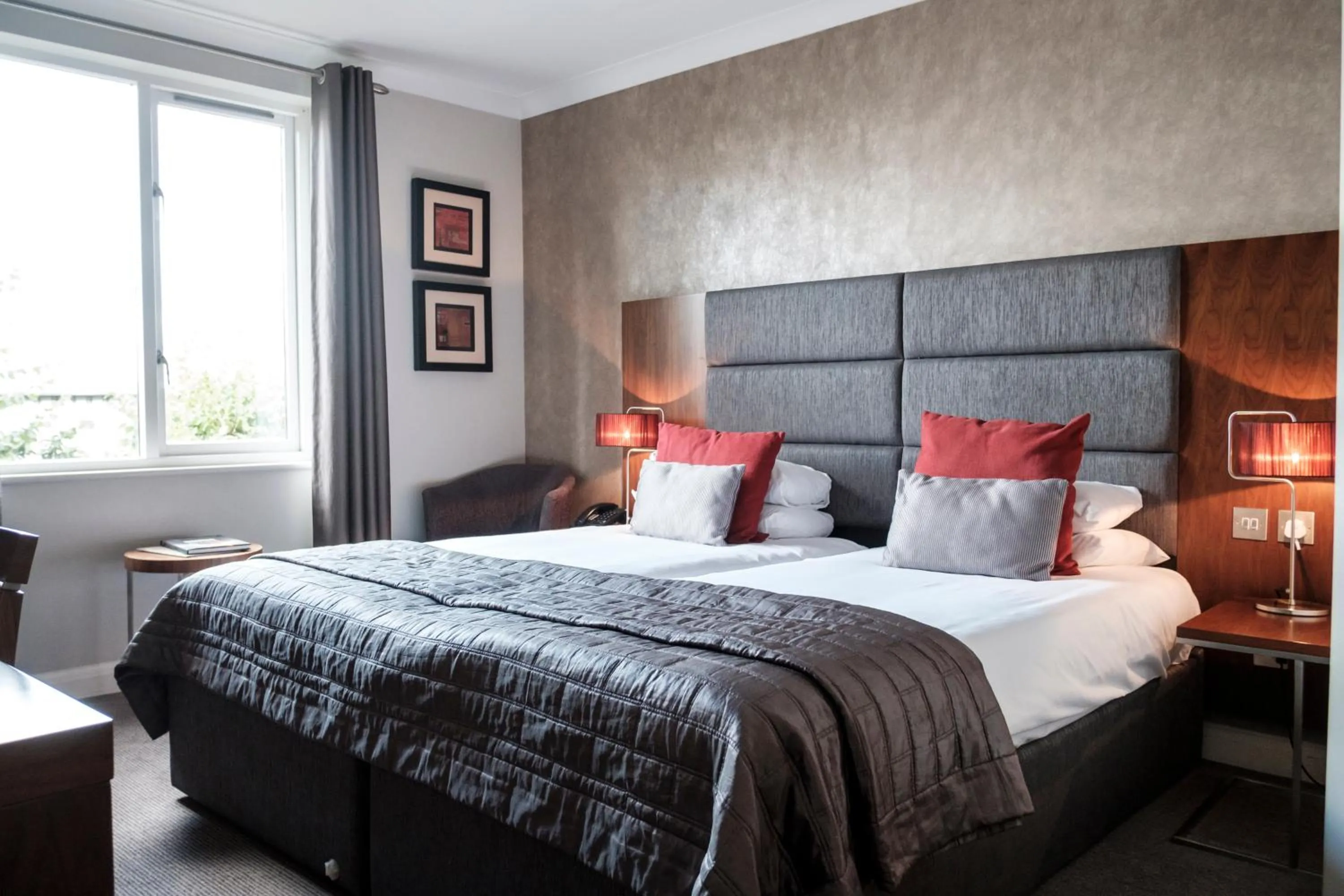 Photo of the whole room, Bed in The Fox & Goose Hotel