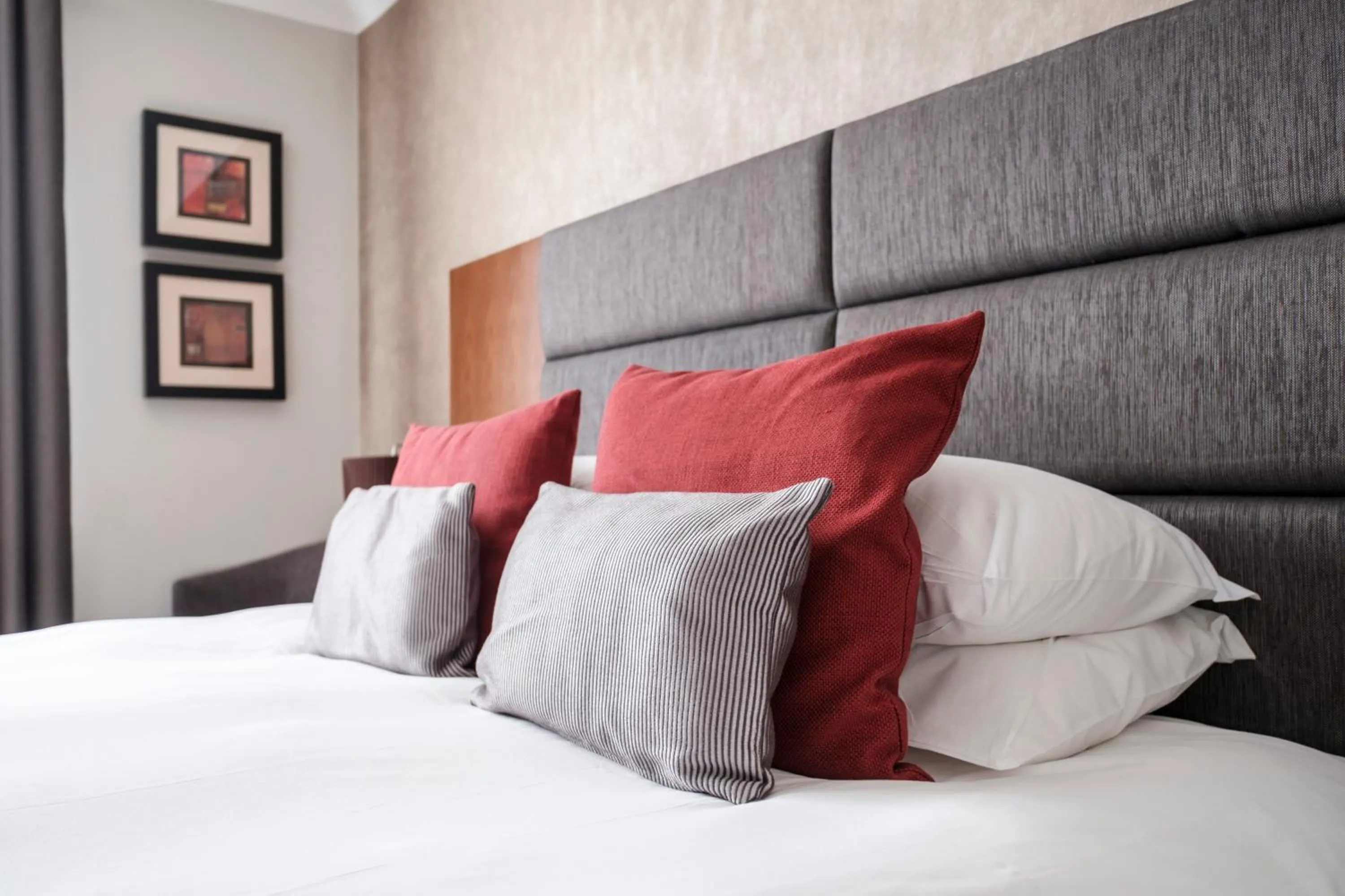 Bed in The Fox & Goose Hotel