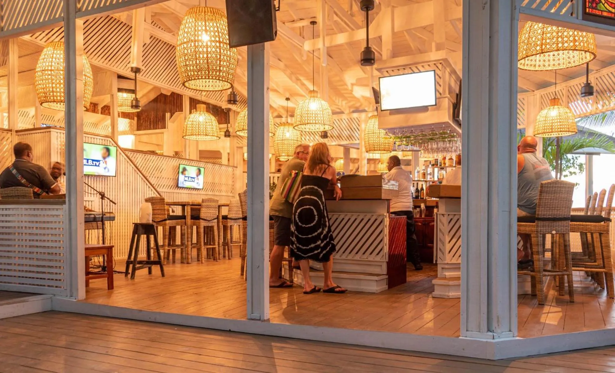 Lounge or bar in Anthony's Key Resort