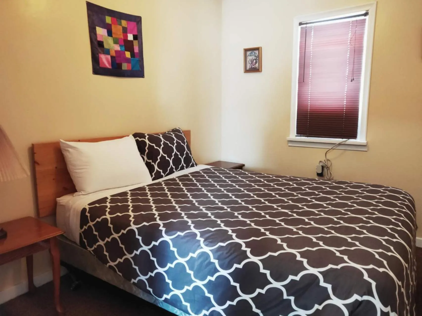 Bed in Melsask Motel