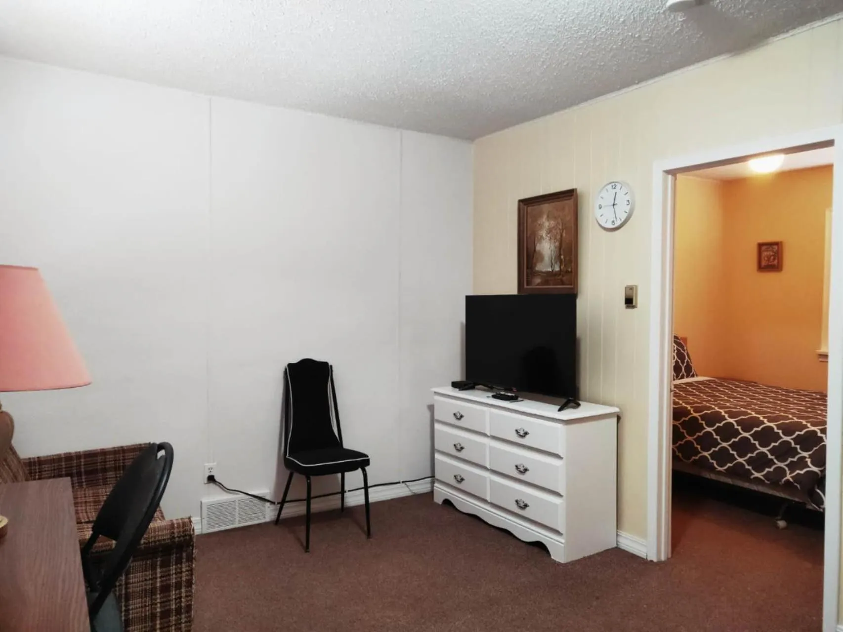 Bed in Melsask Motel