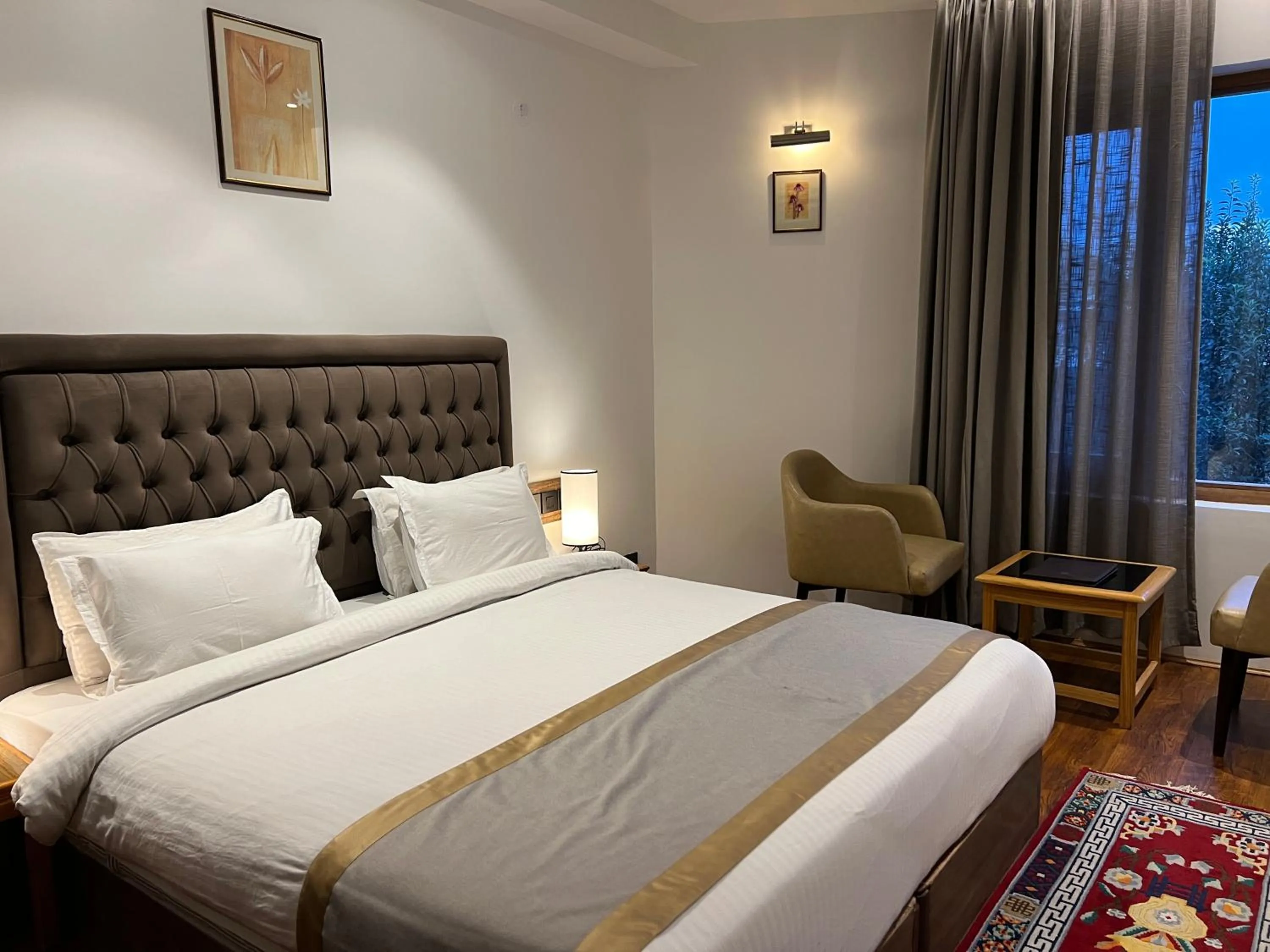 Bedroom, Bed in The Pangong