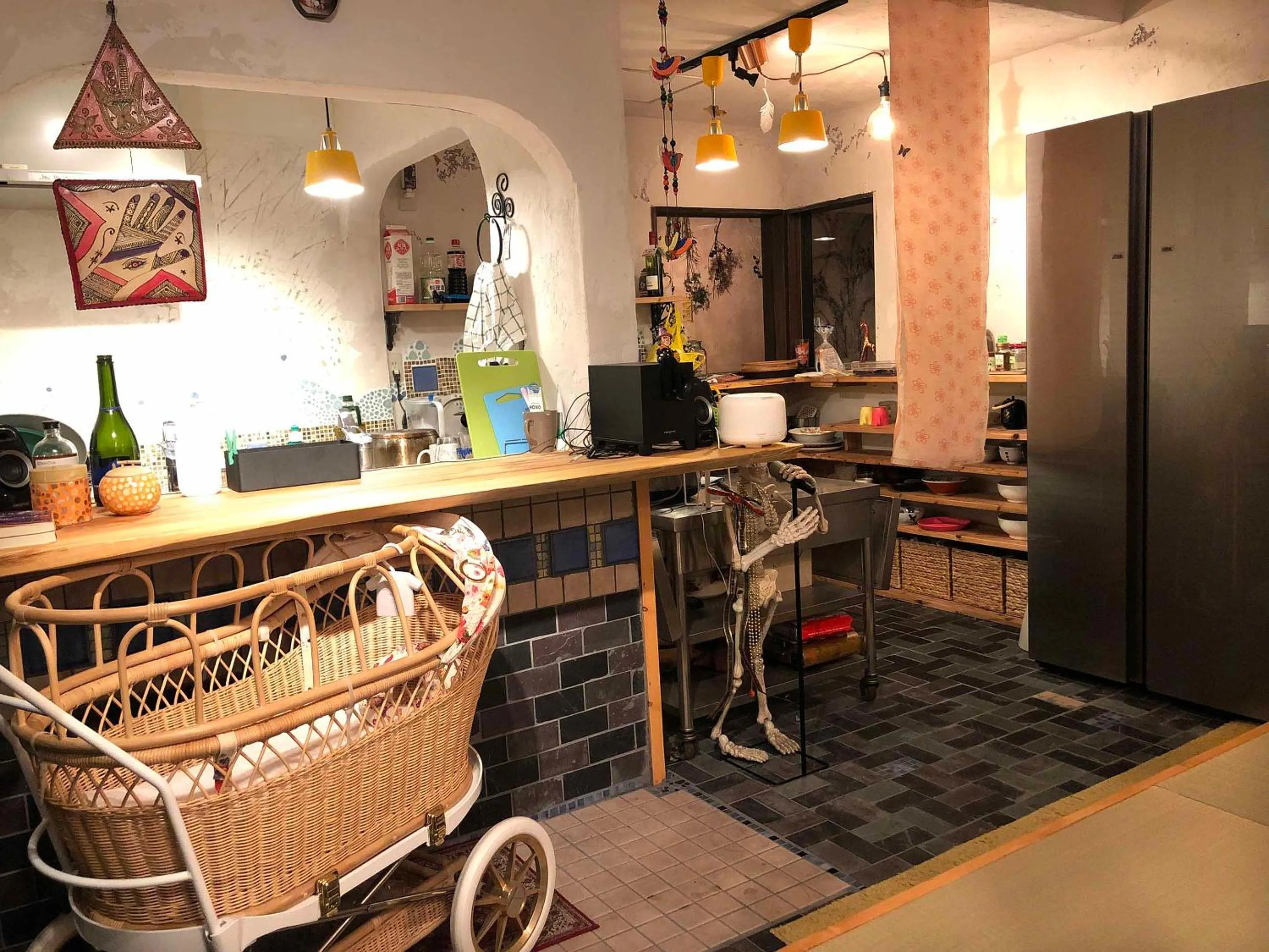 Communal kitchen in Hostel Yume-Nomad Kobe