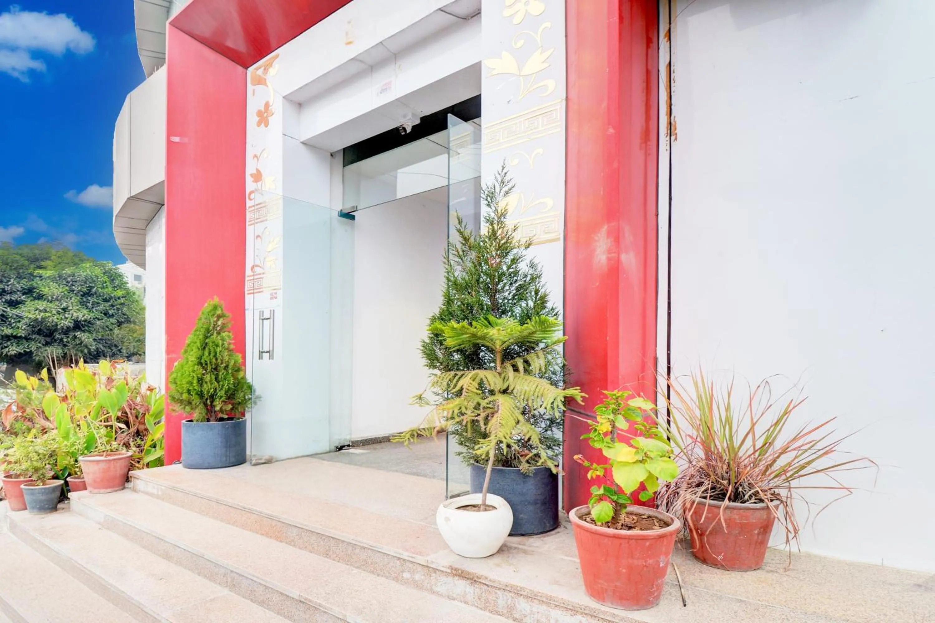 Facade/entrance in Townhouse Shobhagpura Formerly Fragrance Hotel