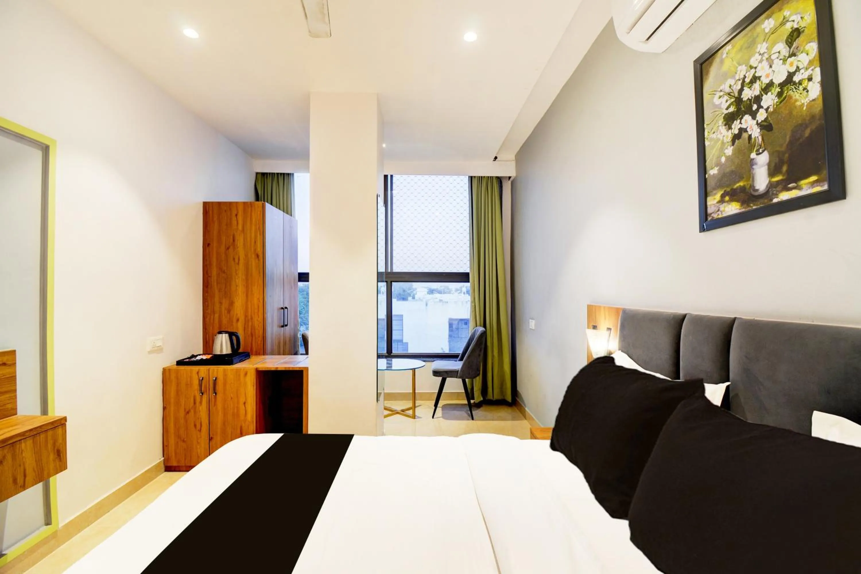 Bedroom, Bed in Townhouse Shobhagpura Formerly Fragrance Hotel