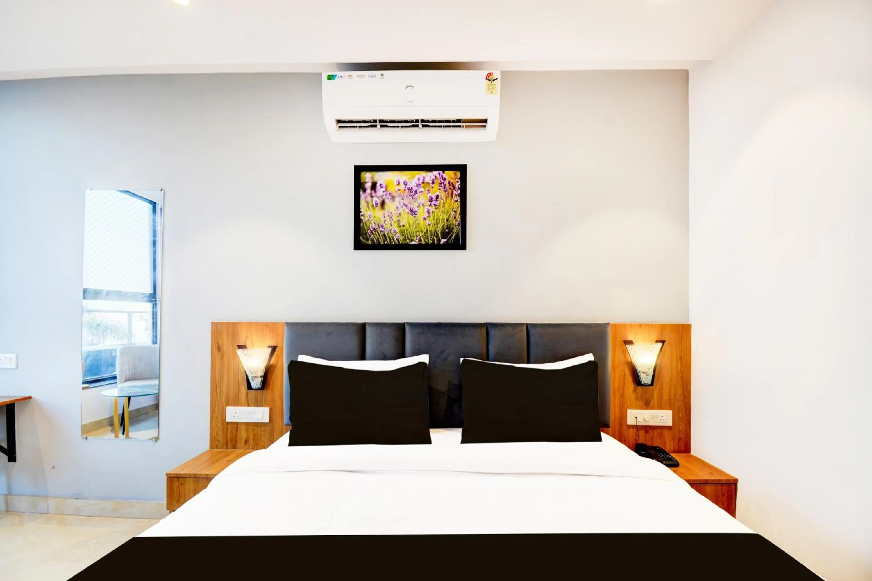 Bedroom, Bed in Townhouse Shobhagpura Formerly Fragrance Hotel