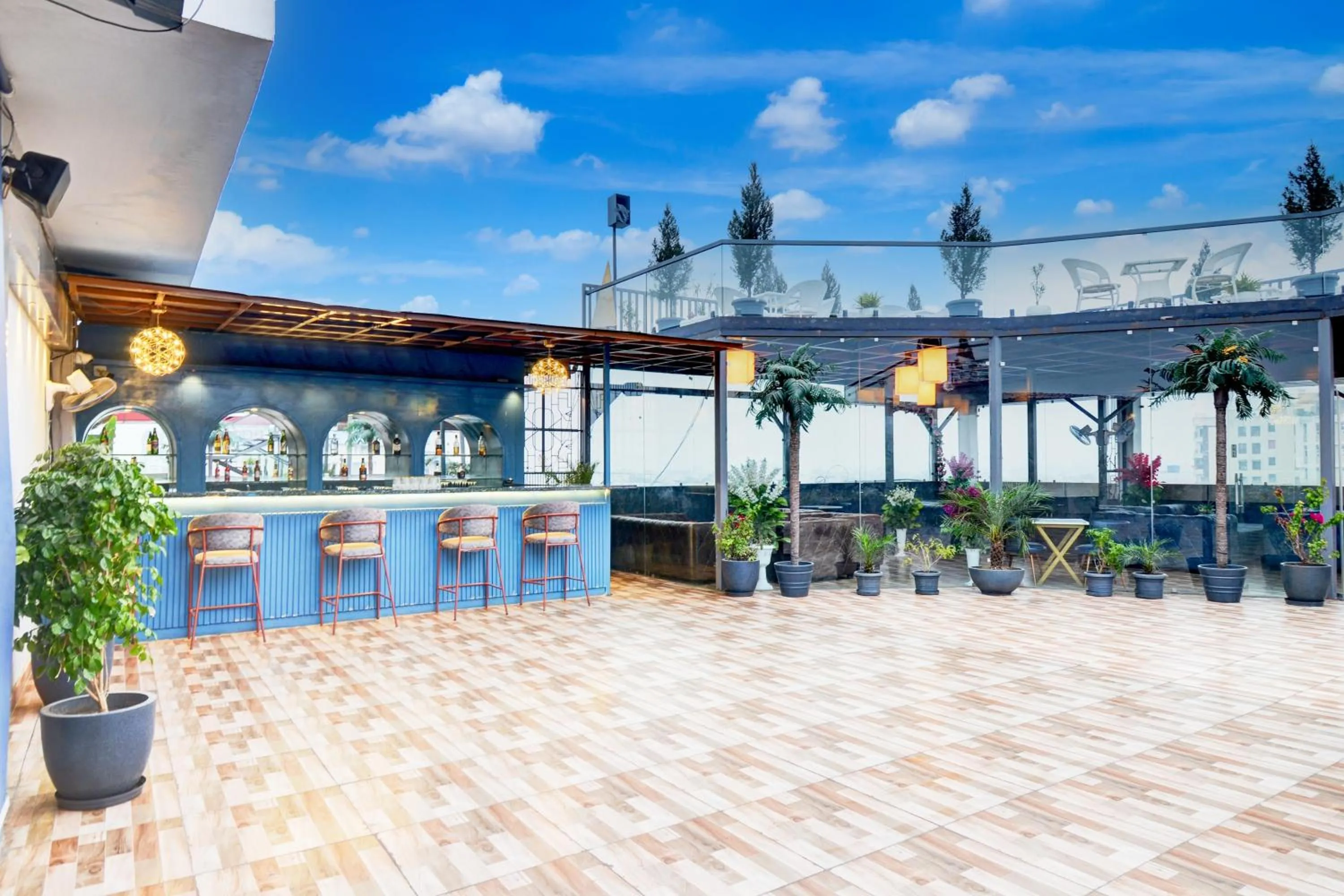 Restaurant/places to eat in Townhouse Shobhagpura Formerly Fragrance Hotel