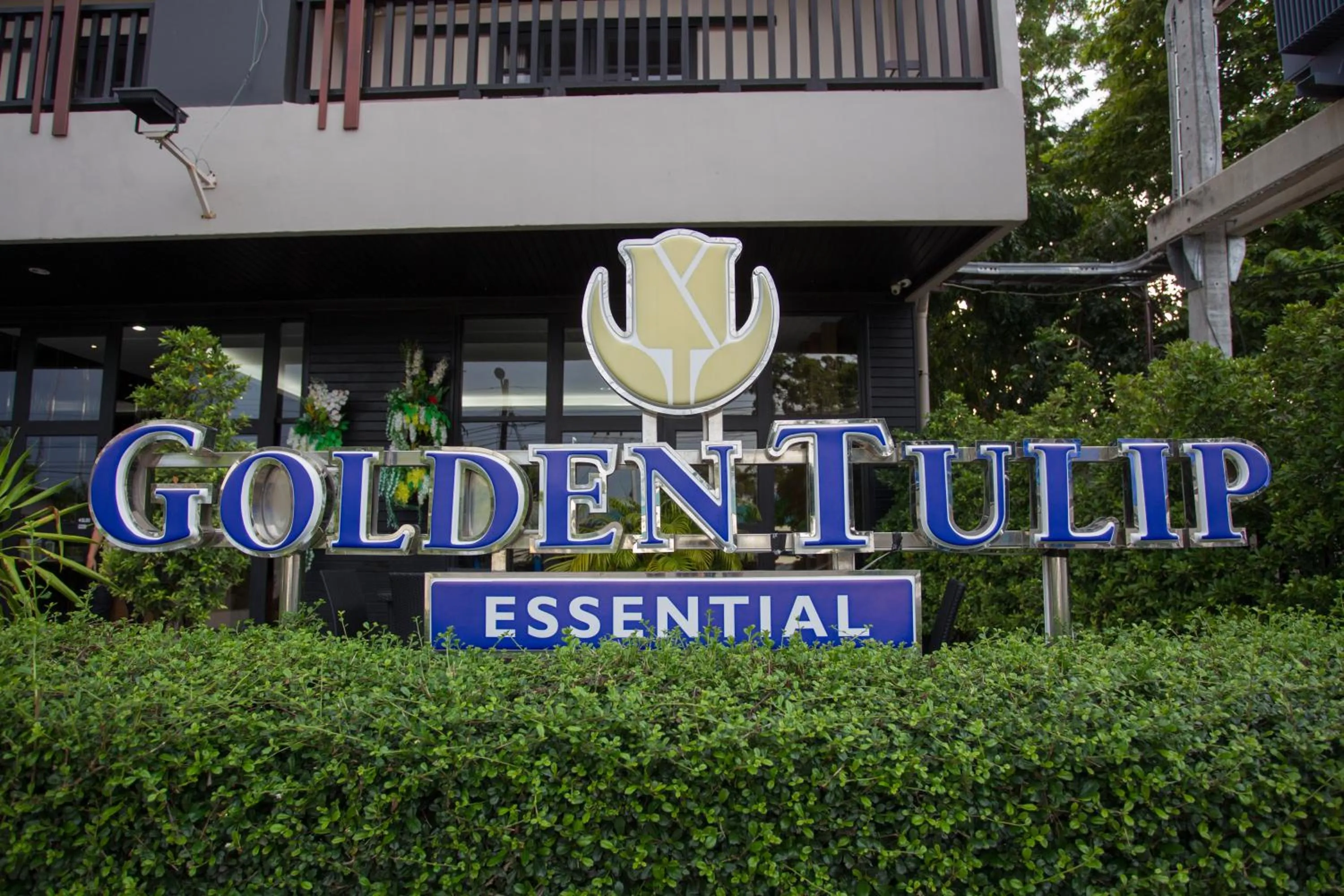 Logo/Certificate/Sign in Golden Tulip Essential Pattaya