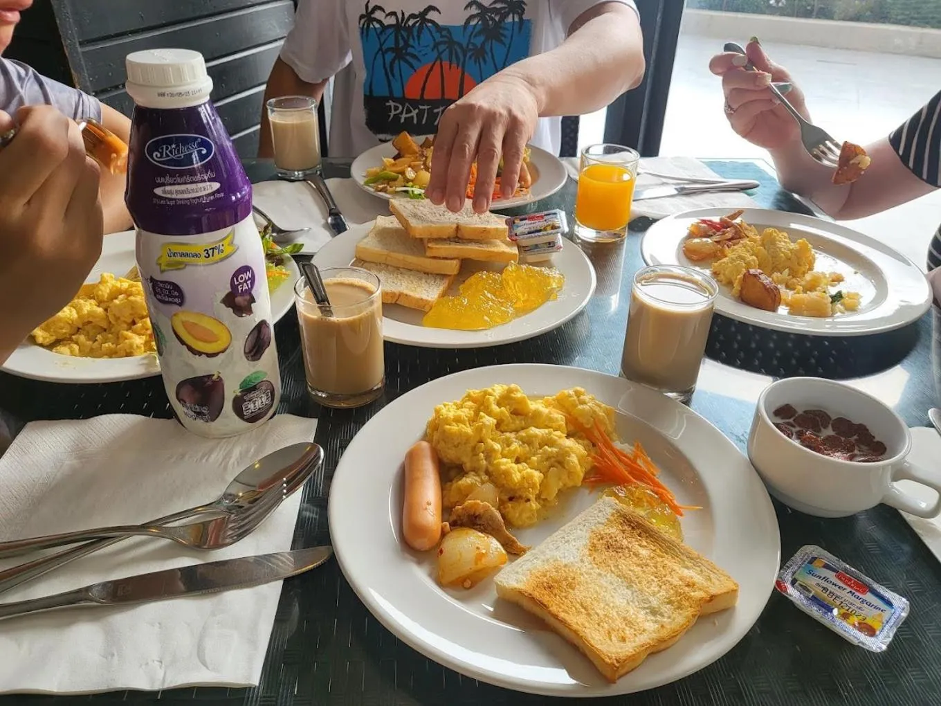 Breakfast in Golden Tulip Essential Pattaya