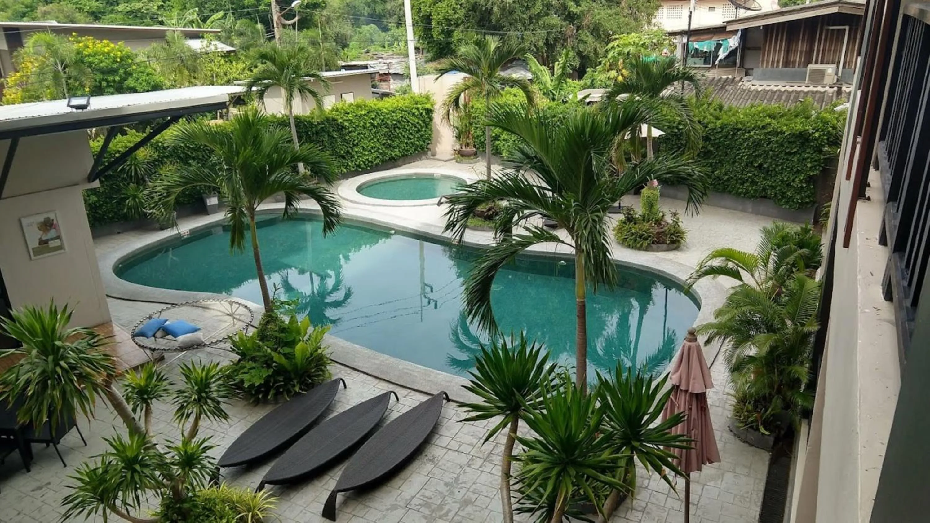 Swimming pool in Golden Tulip Essential Pattaya
