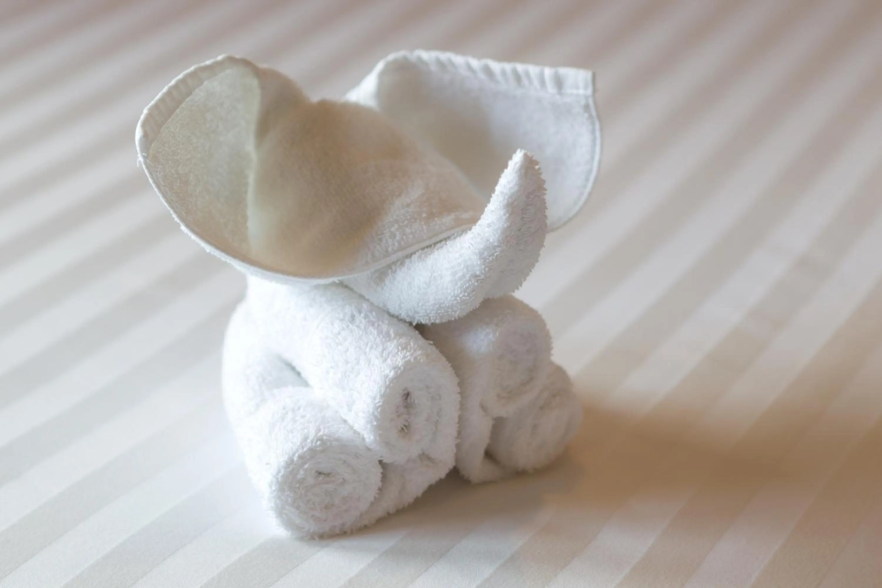 Bedroom in Golden Tulip Essential Pattaya