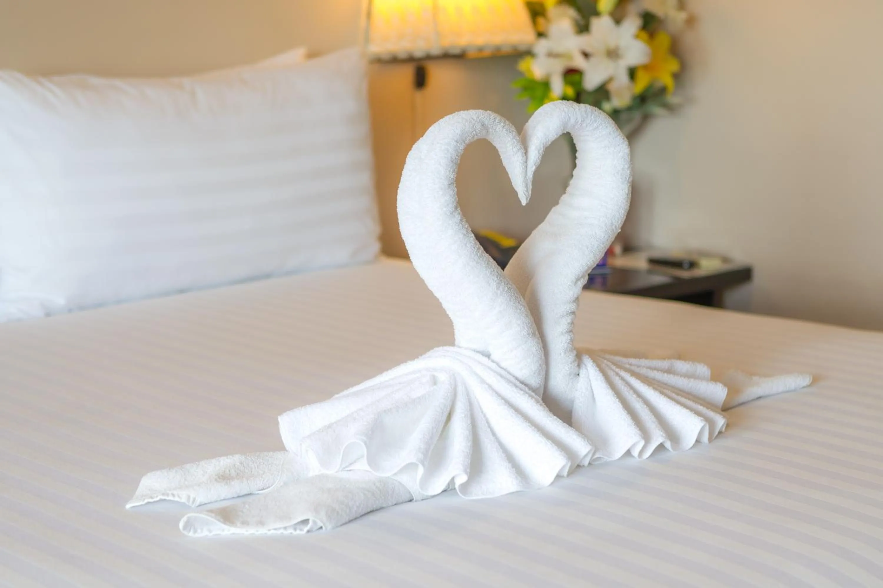 Bedroom in Golden Tulip Essential Pattaya