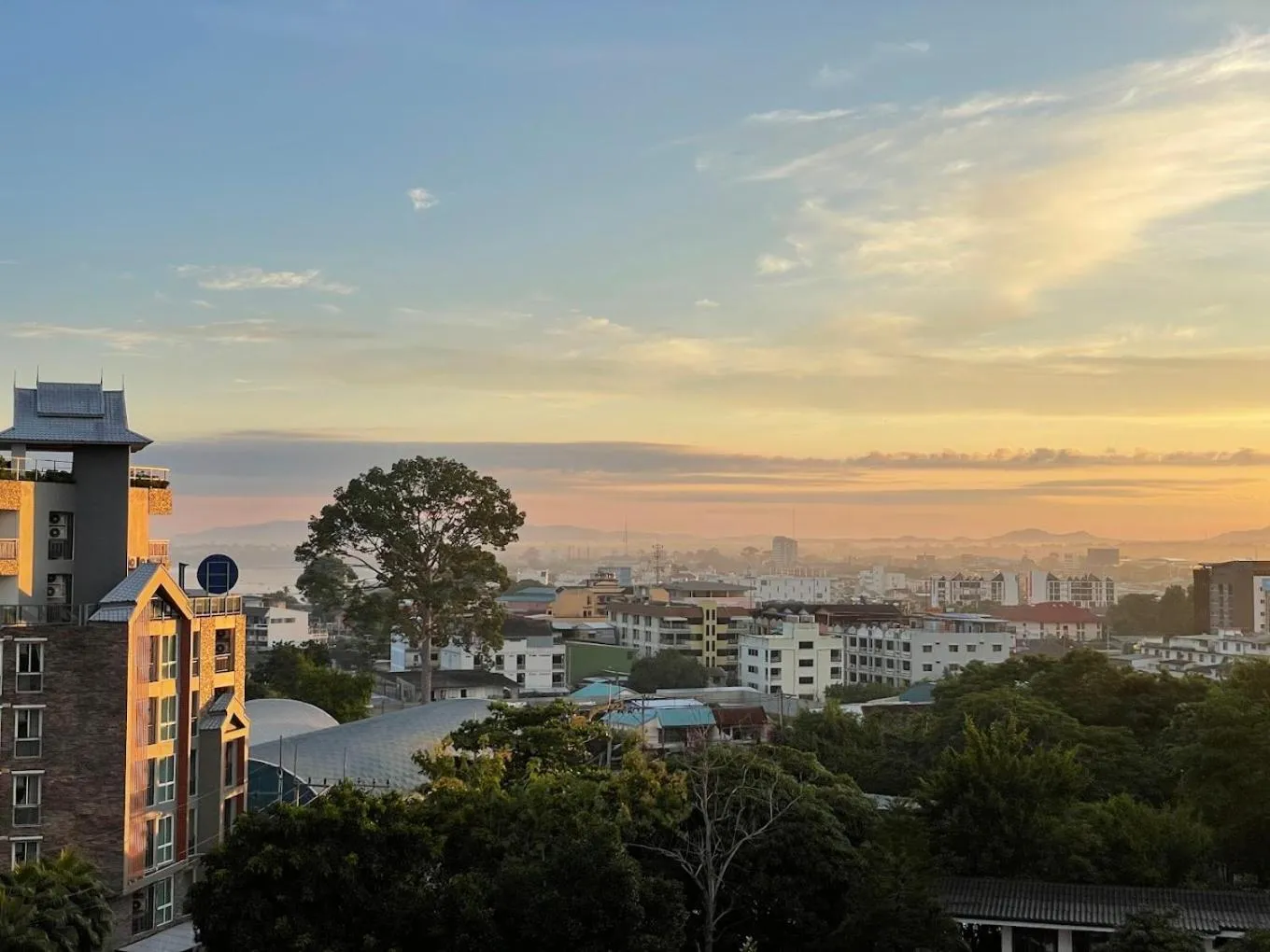 Sunrise in Golden Tulip Essential Pattaya