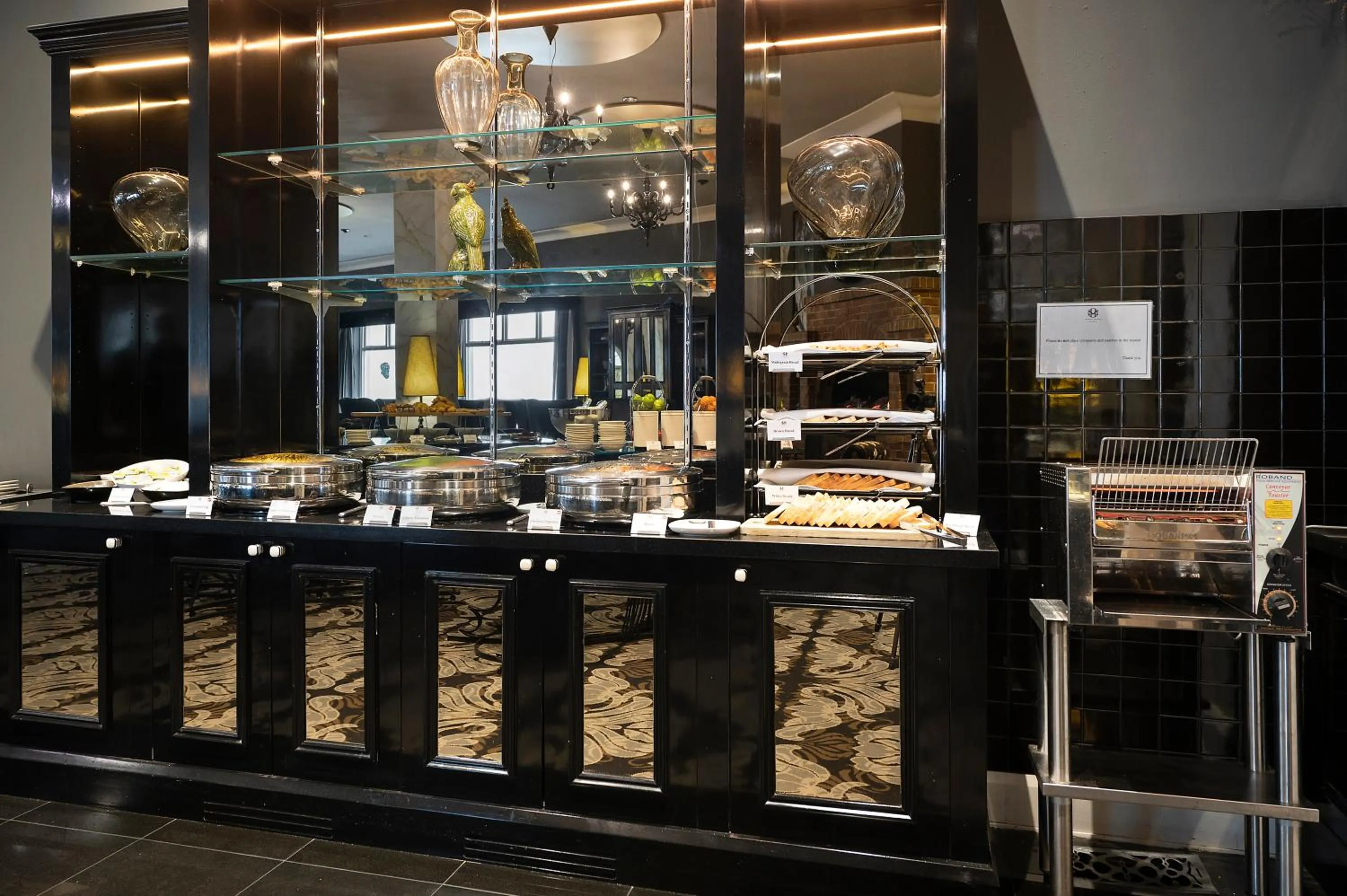 Buffet breakfast in Hydro Majestic Blue Mountains