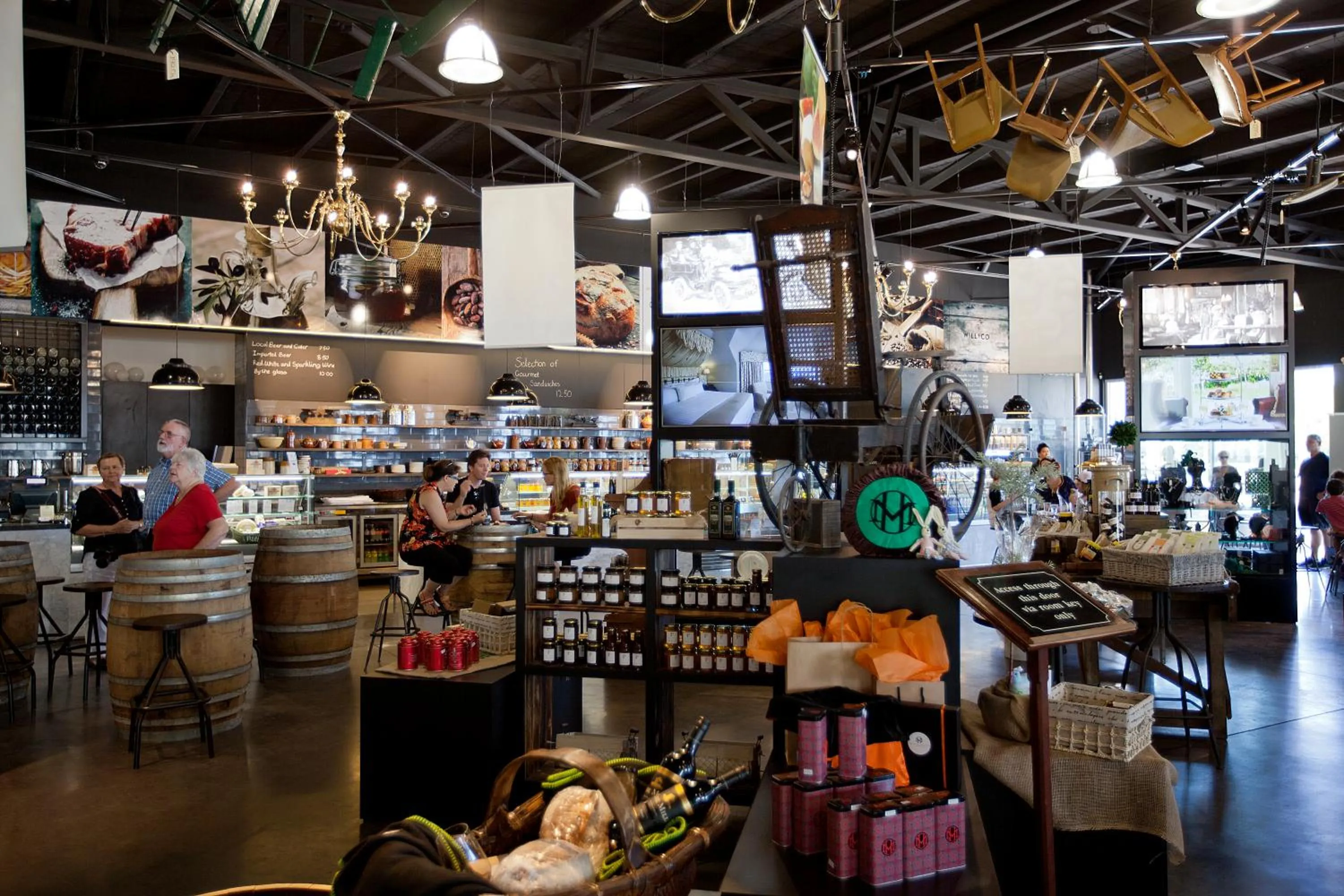 Restaurant/places to eat in Hydro Majestic Blue Mountains