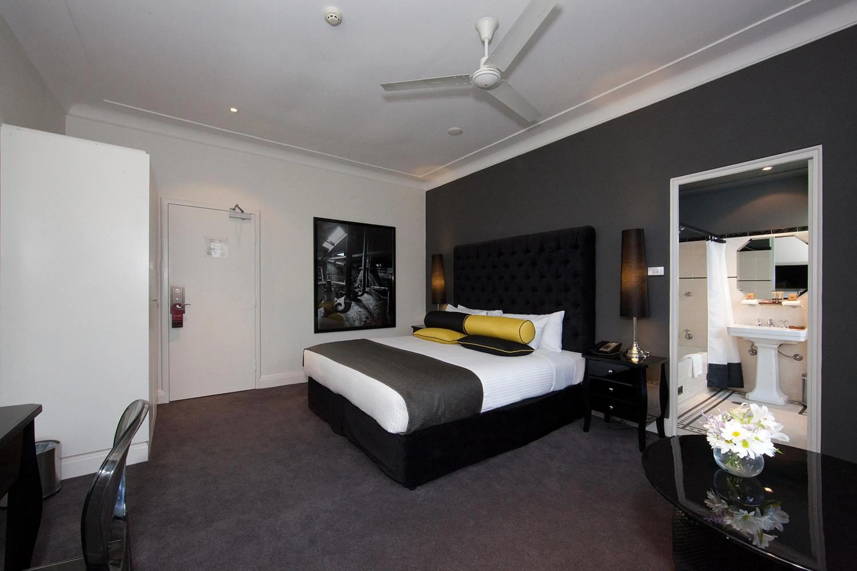 Bedroom, Bed in Hydro Majestic Blue Mountains