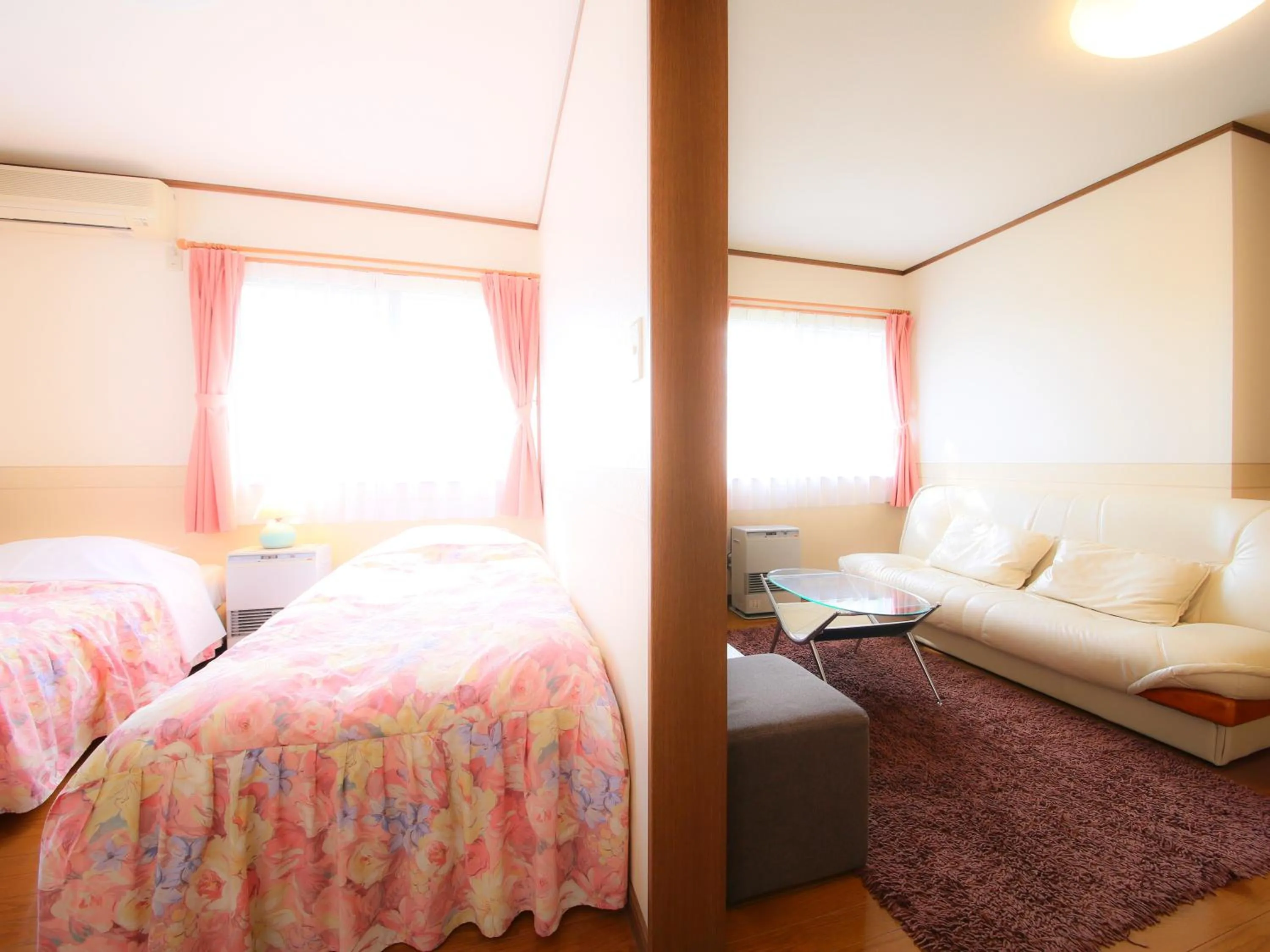 Living room, Bed in Anise Garden