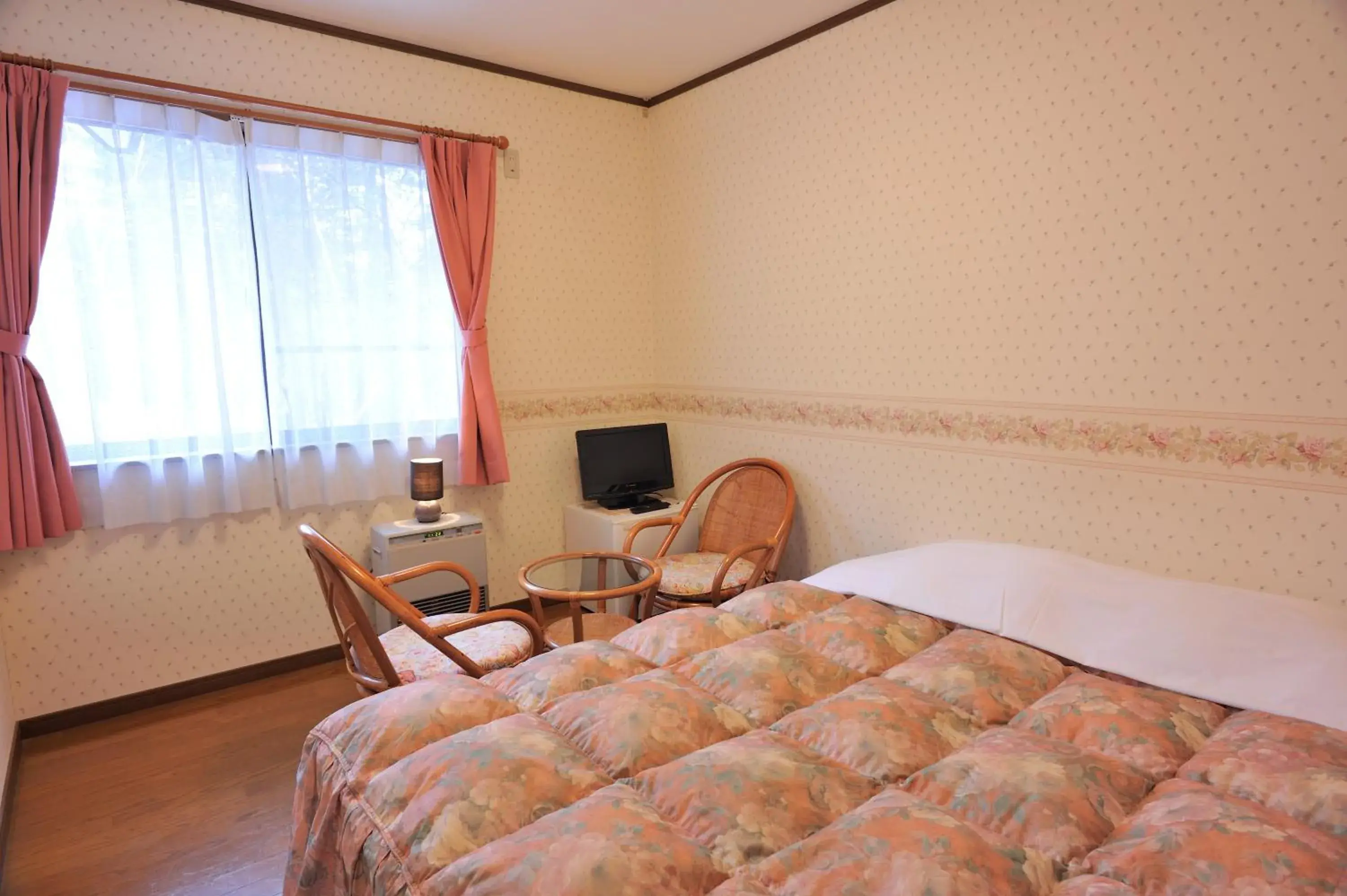 Double Room with Private Bathroom in Anise Garden Double Room with Private Bathroom in Anise Garden