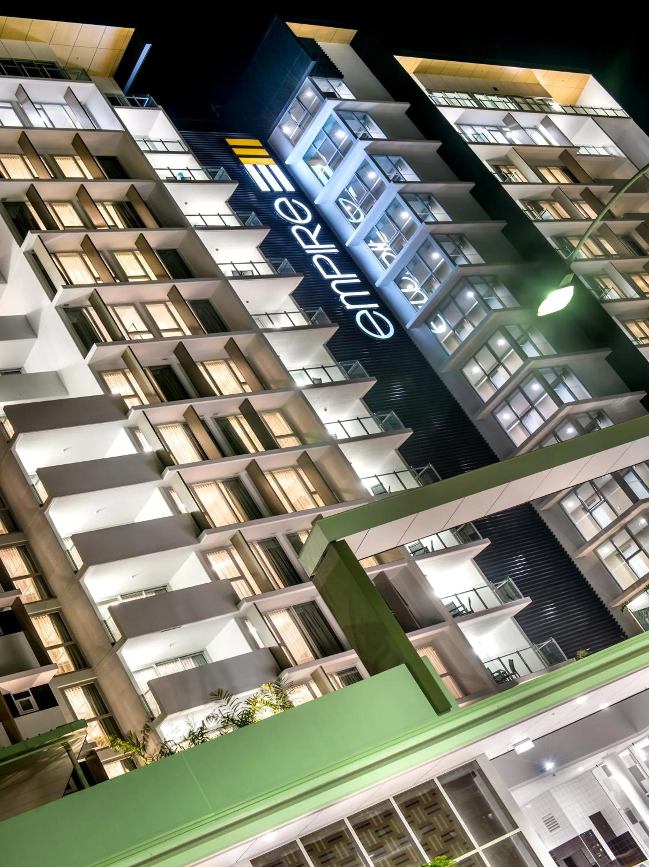 Facade/entrance in Empire Apartment Hotel Rockhampton