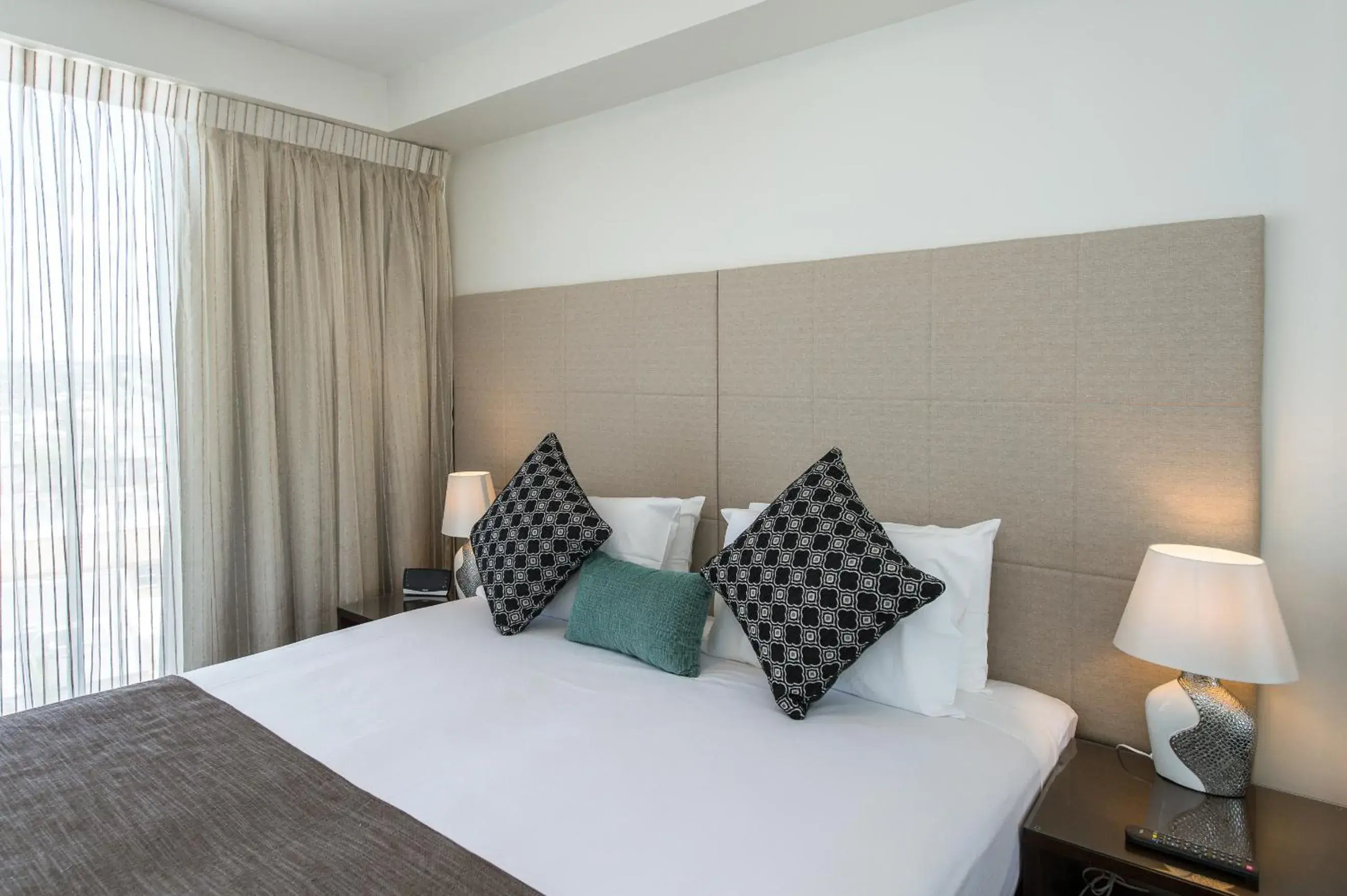 Deluxe One-Bedroom Apartment with City View in Empire Apartment Hotel Rockhampton Deluxe One-Bedroom Apartment with City View in Empire Apartment Hotel Rockhampton