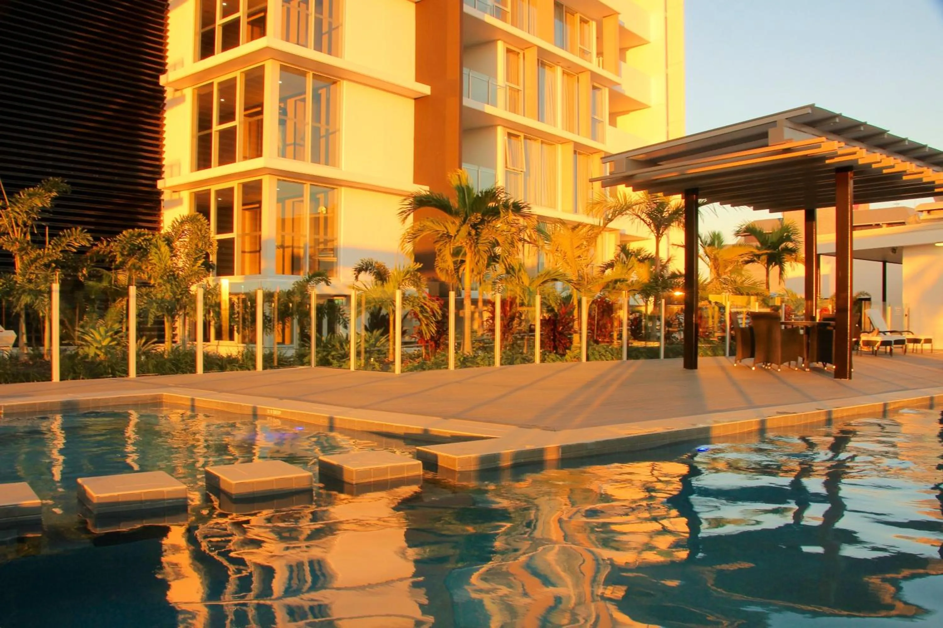 Swimming pool in Empire Apartment Hotel Rockhampton