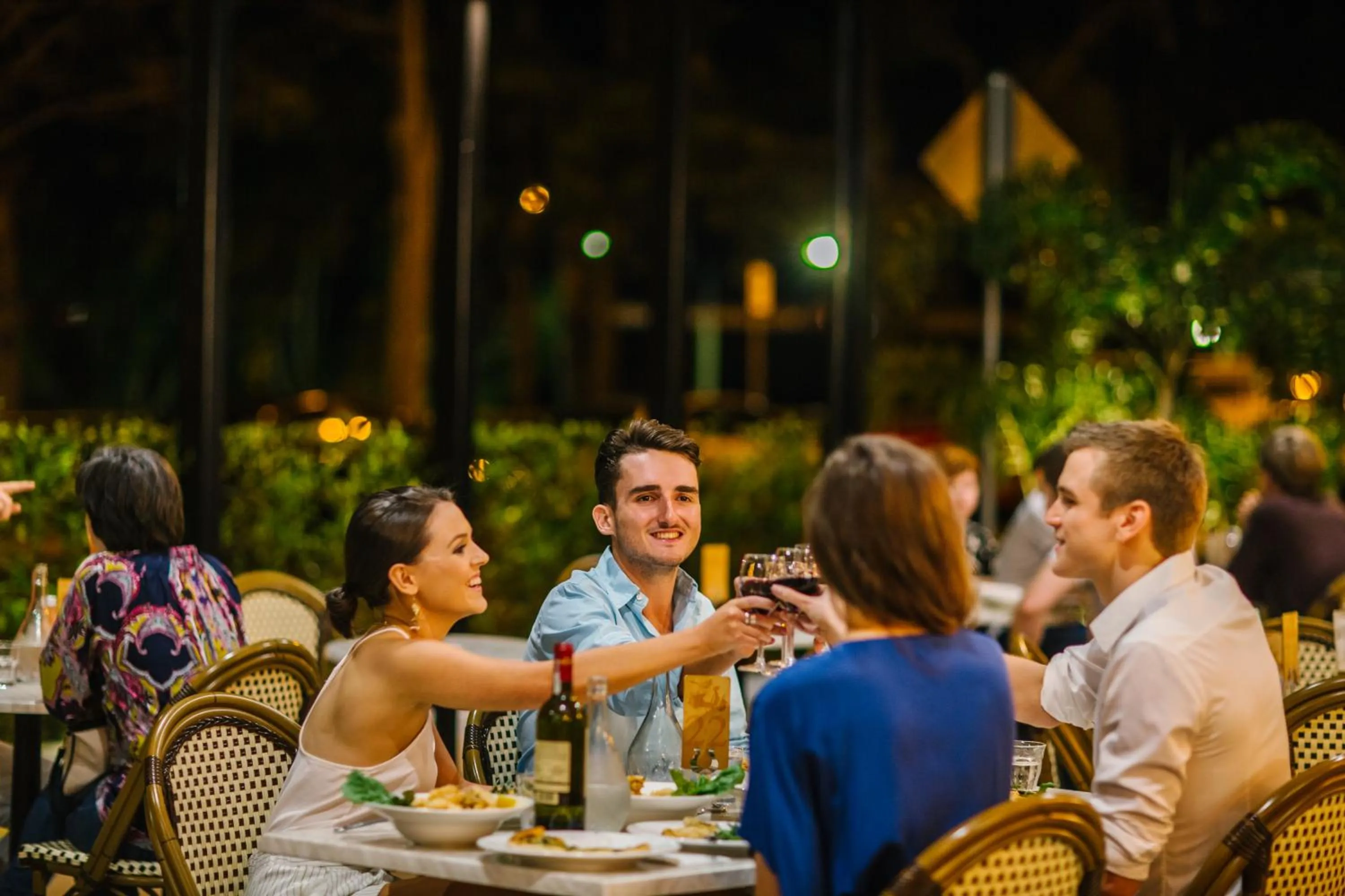 Restaurant/places to eat in Empire Apartment Hotel Rockhampton