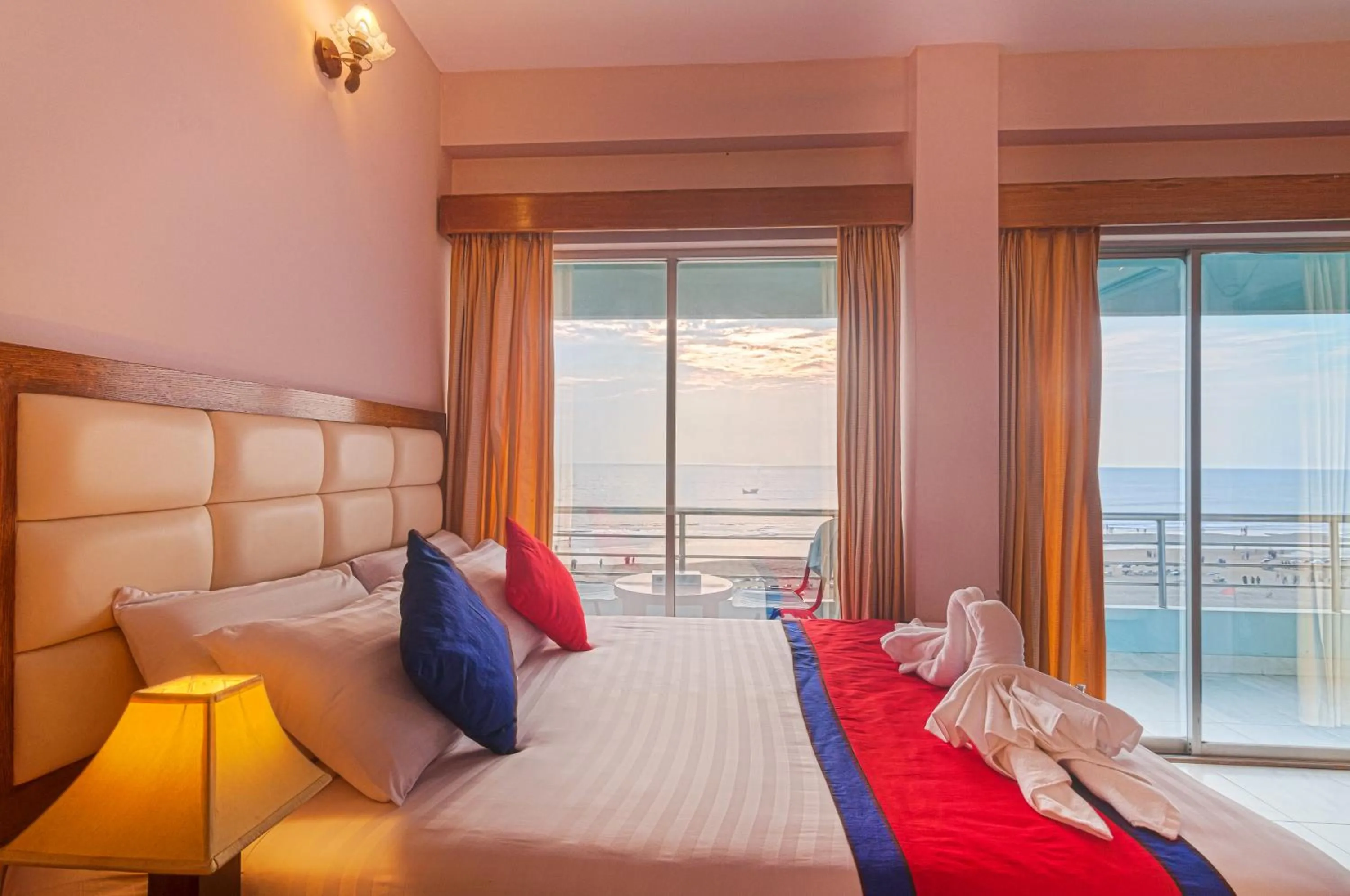 Bed in Hotel Sea Crown