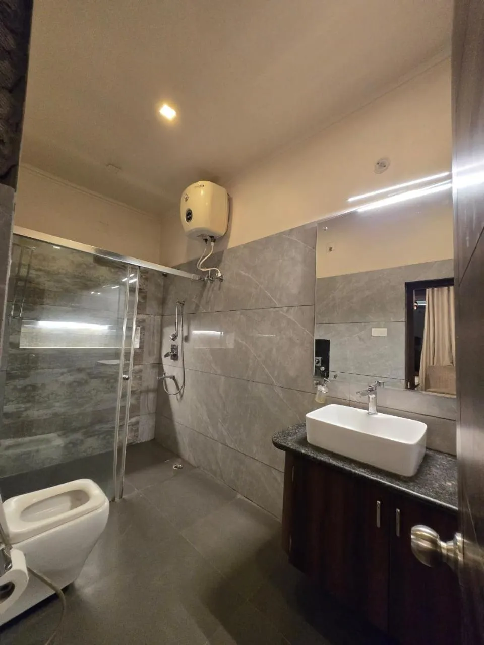 A Palace on River ( Rashmi Guest House )