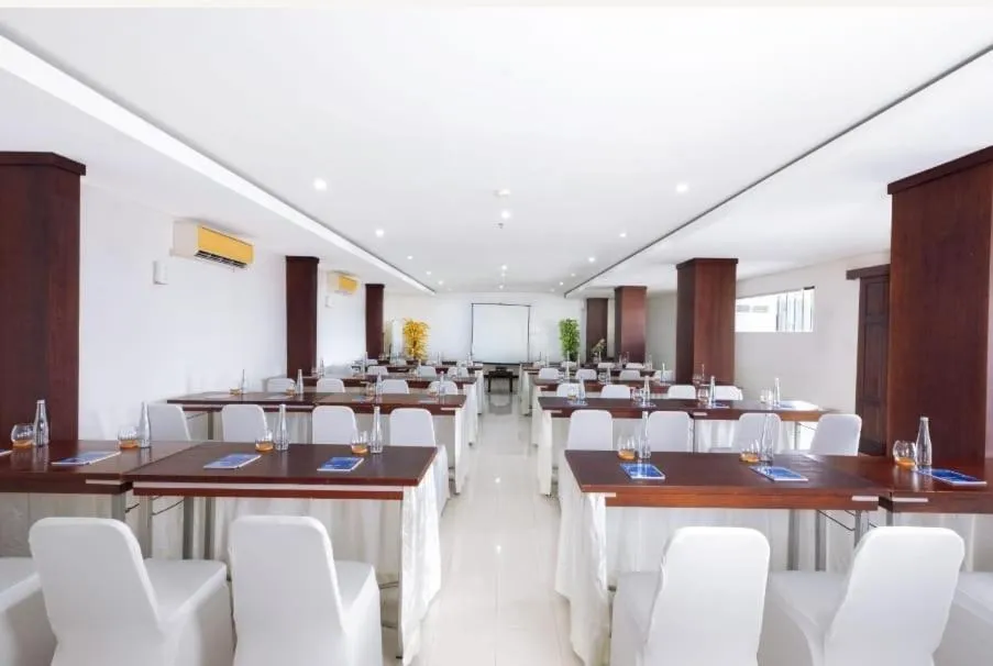 The Kanjeng Suites Kuta Galeria - Bali