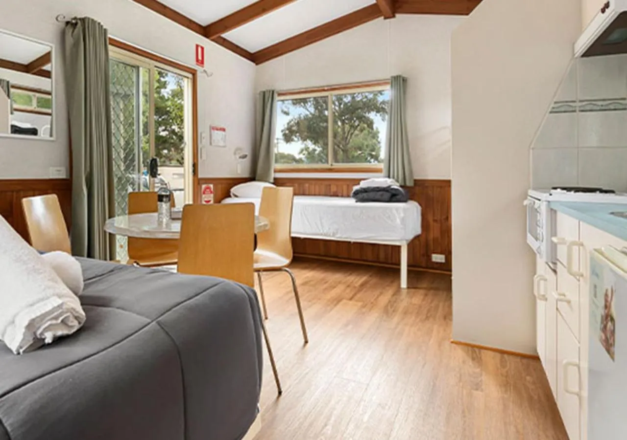 Living room, Bed in NRMA Jindabyne Holiday Park