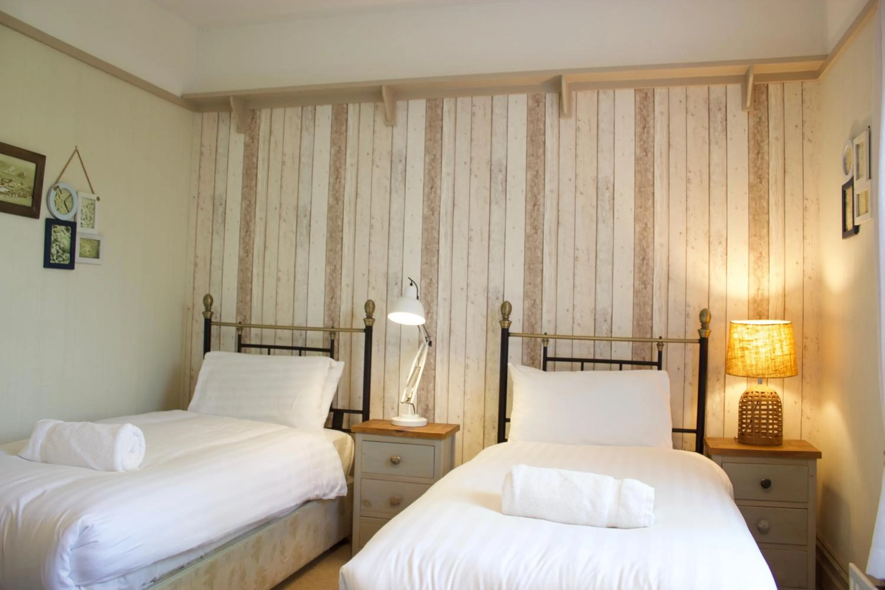 Bed in Durdle Door Hotel