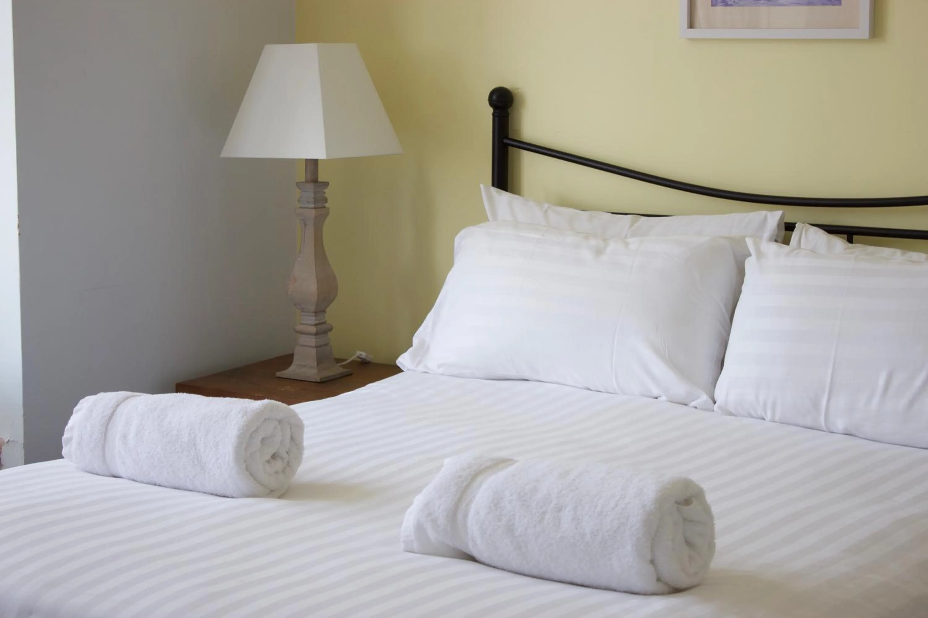 Bed in Durdle Door Hotel