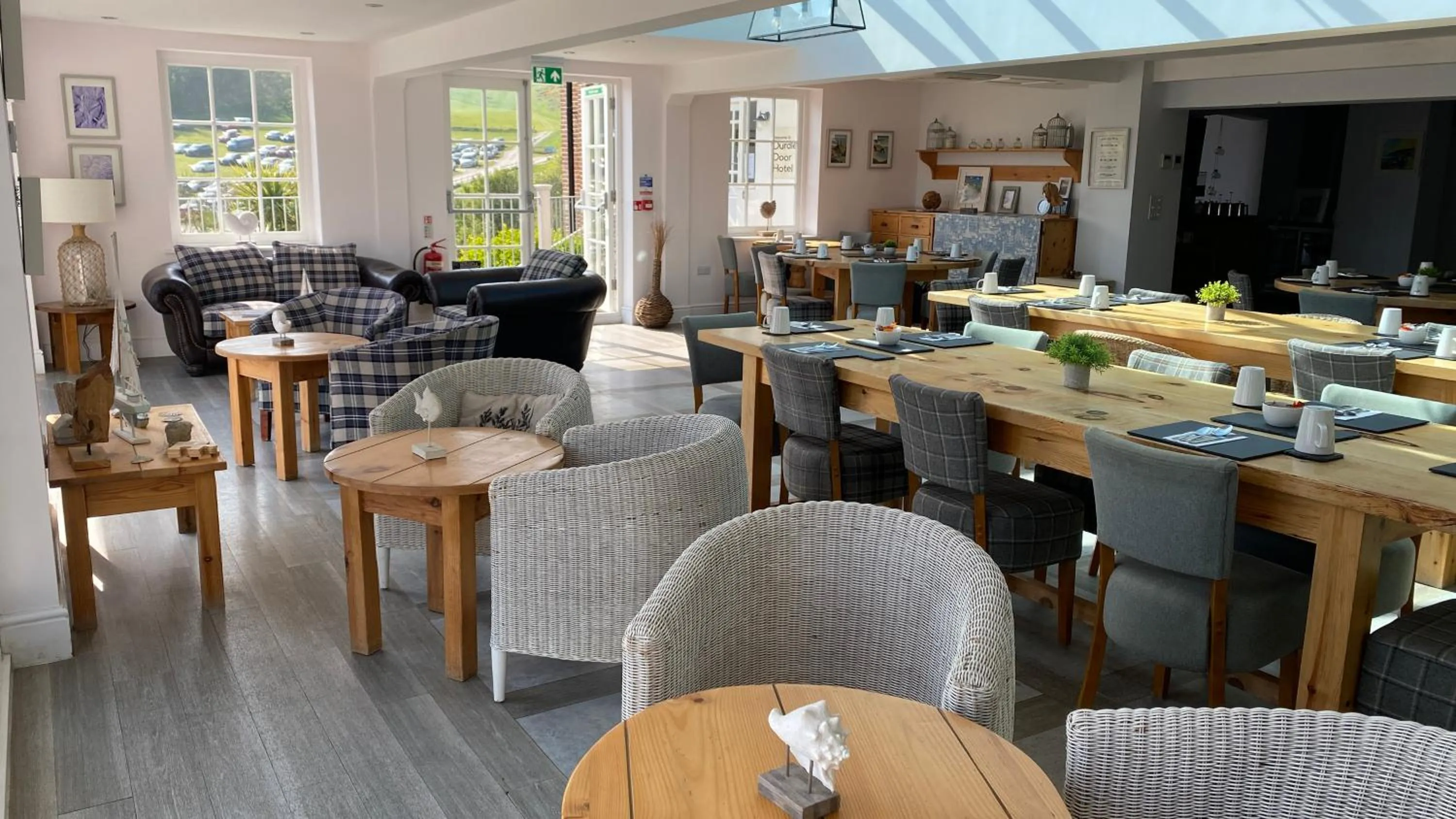 Restaurant/places to eat in Durdle Door Hotel