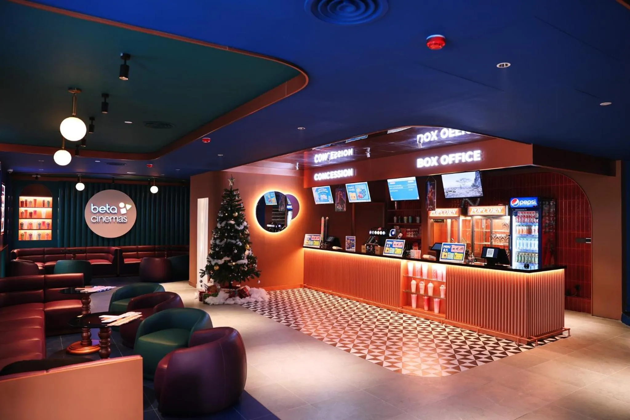 Activities in Modena by Fraser Vinh Yen