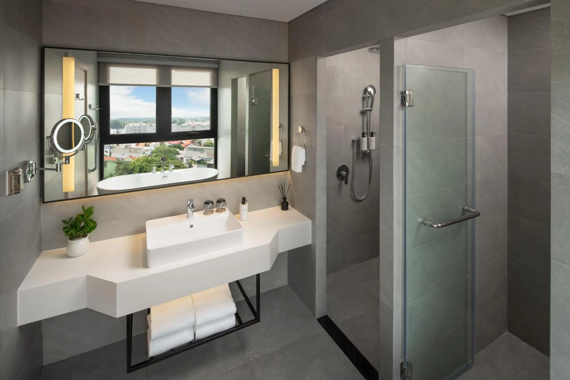 Shower in Modena by Fraser Vinh Yen