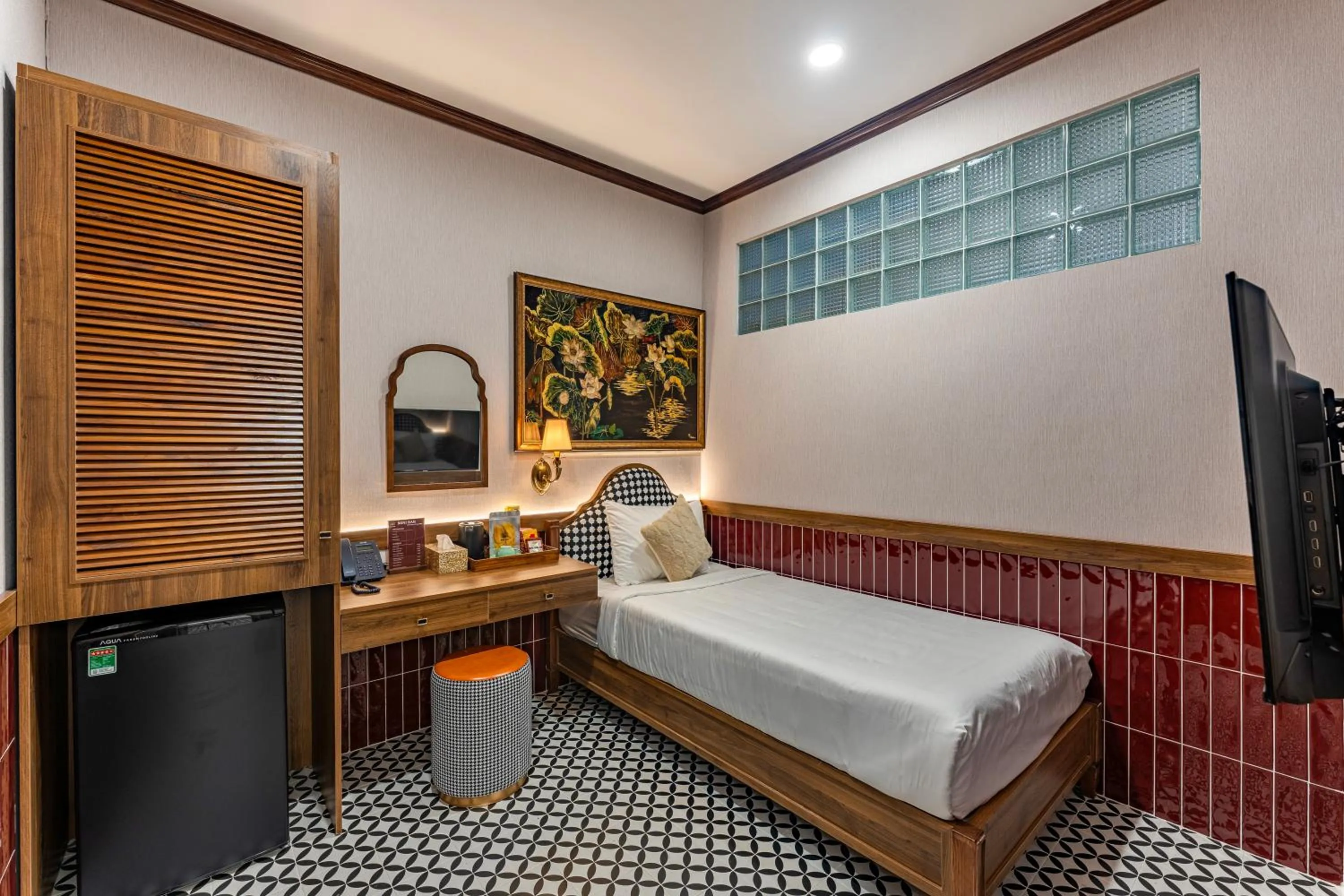 Bed in White Lotus - Heritage Hotel