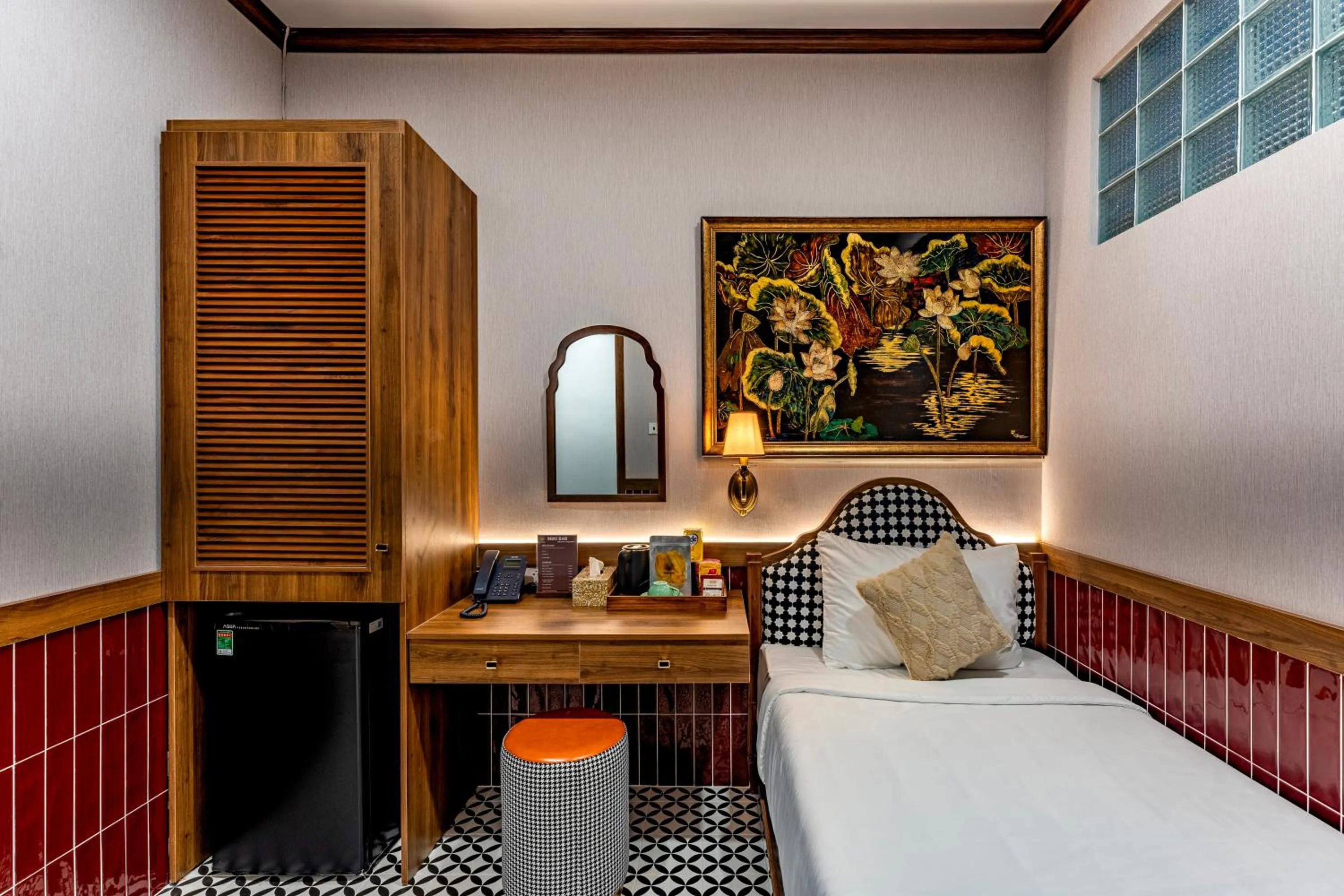 Bed in White Lotus - Heritage Hotel