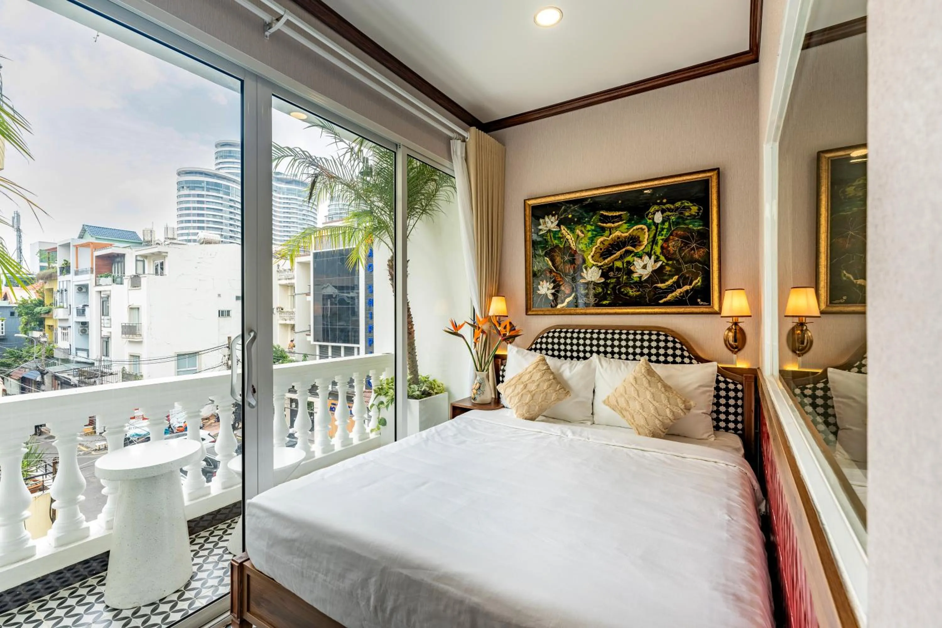 Bed in White Lotus - Heritage Hotel