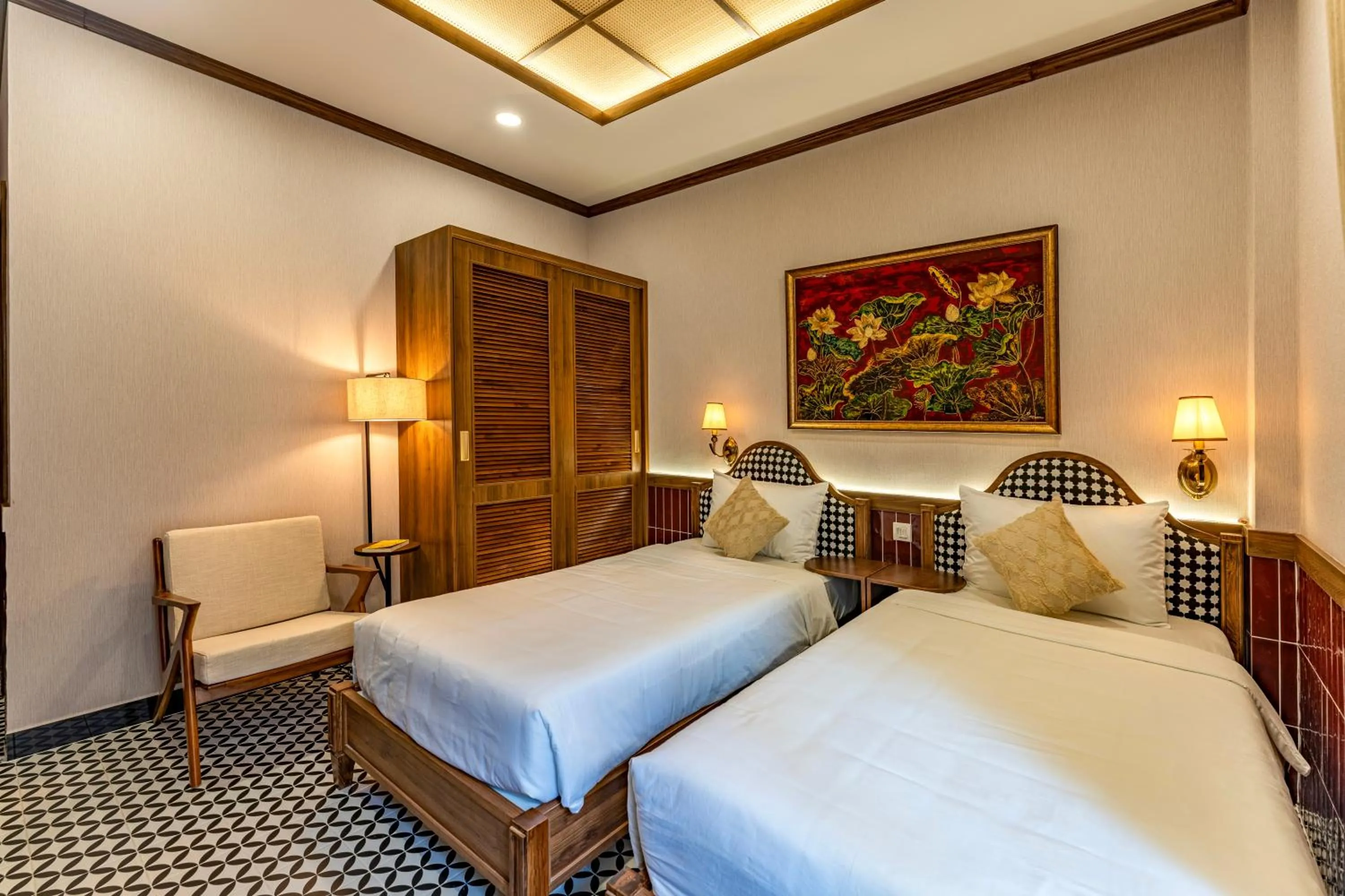 Bed in White Lotus - Heritage Hotel