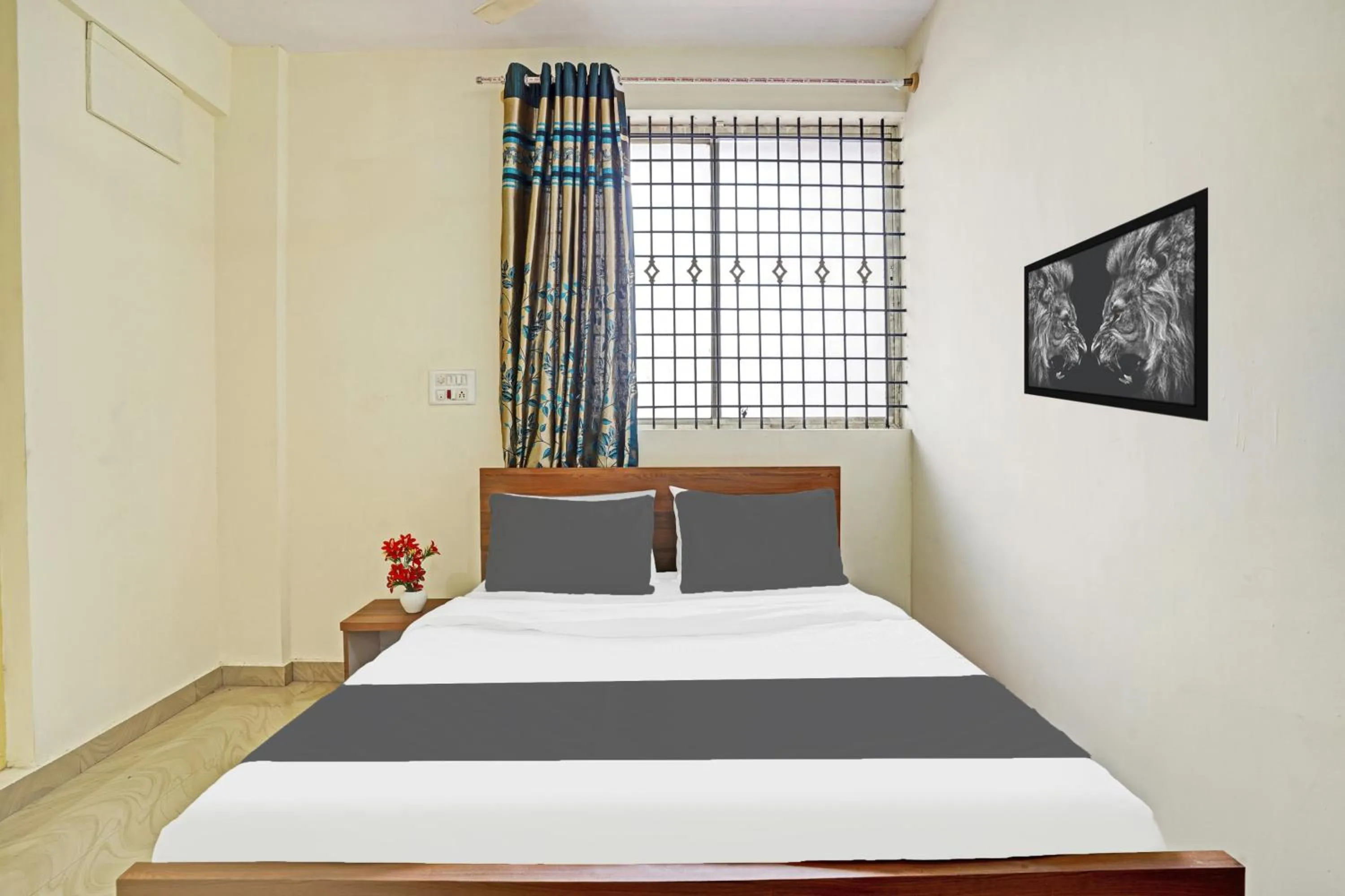 Bedroom, Bed in Super Hotel O SV LODGE