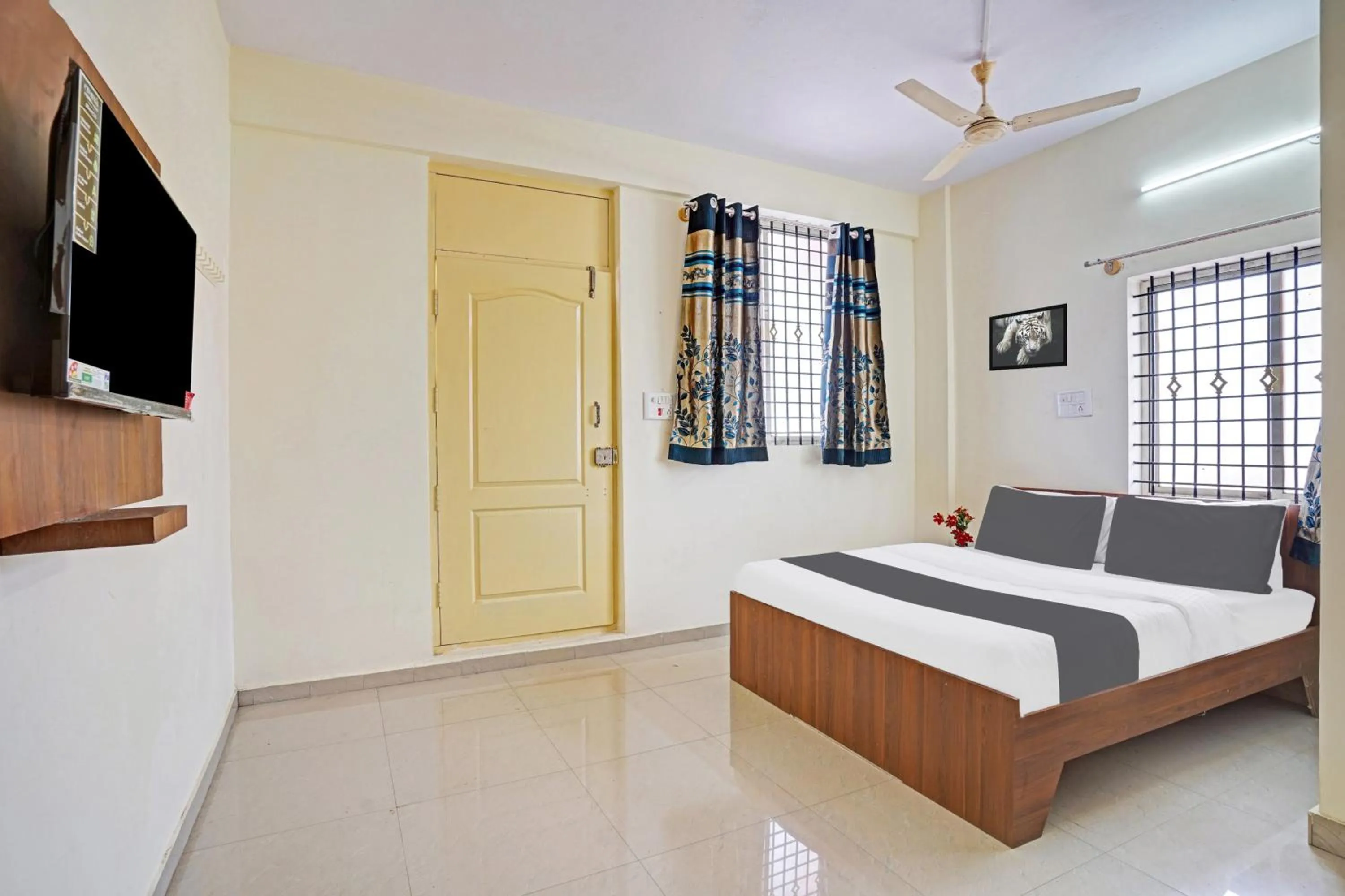 Bedroom, Bed in Super Hotel O SV LODGE