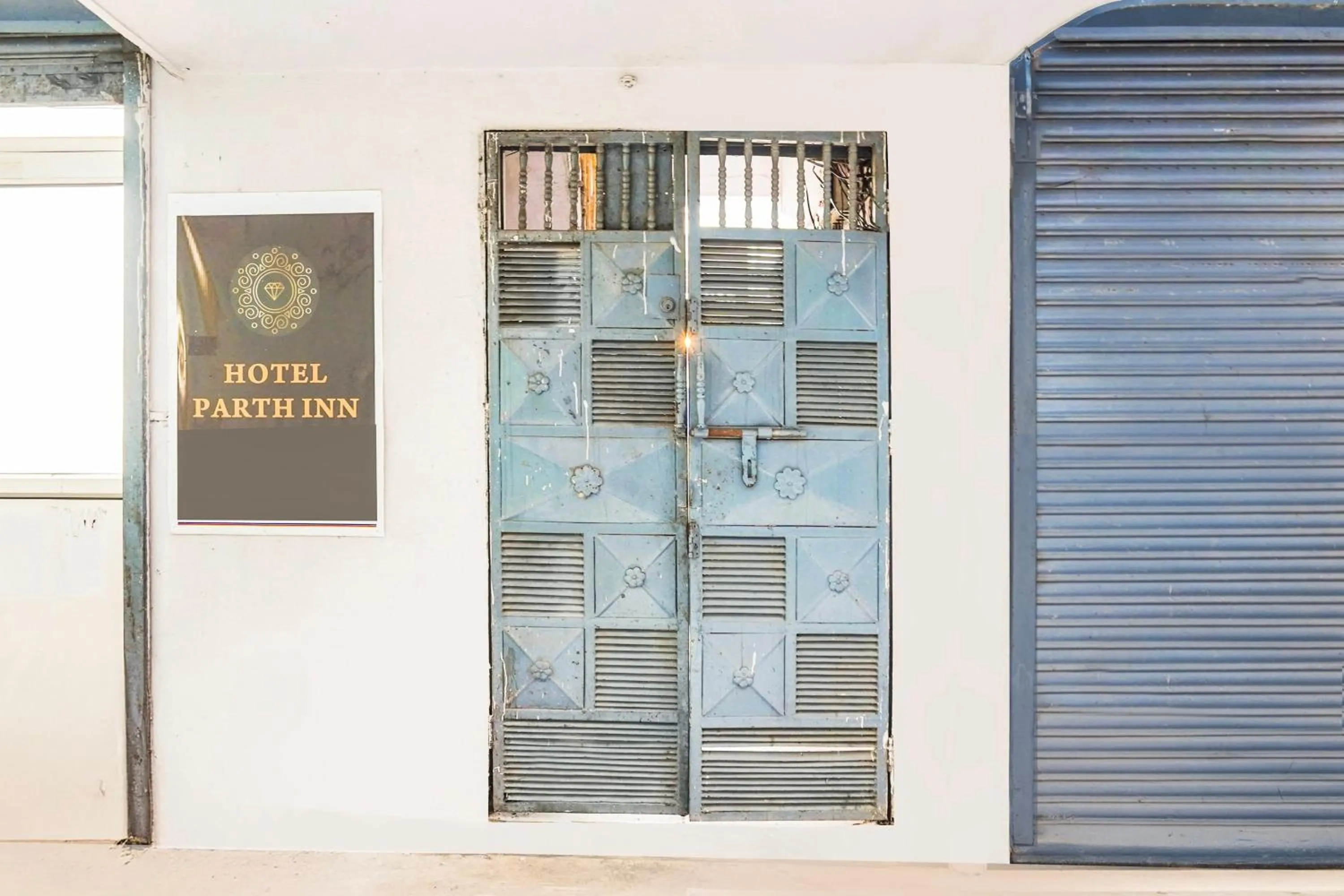 Facade/entrance in HOTEL O ELITE STAY