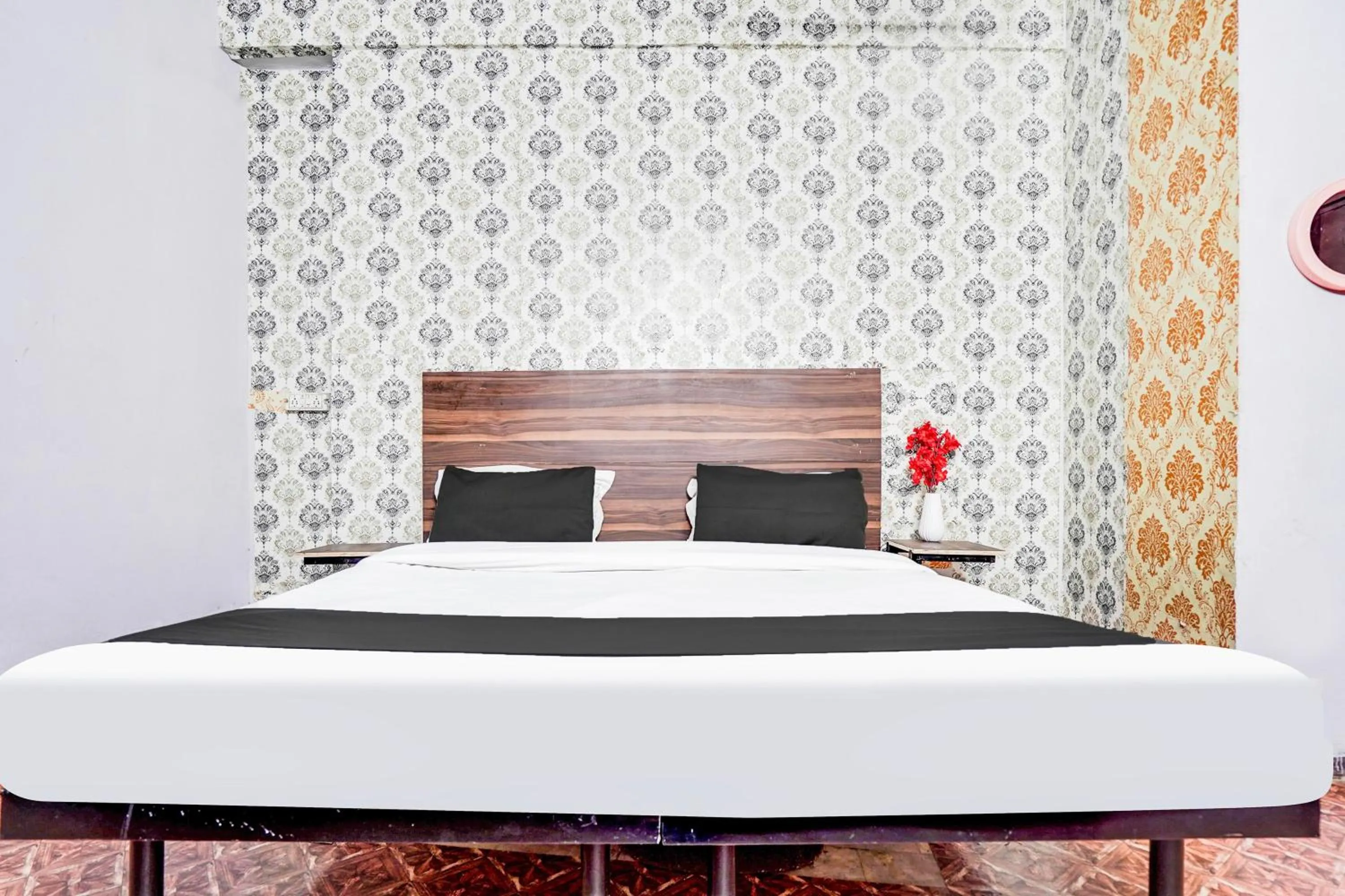 Bedroom, Bed in HOTEL O ELITE STAY