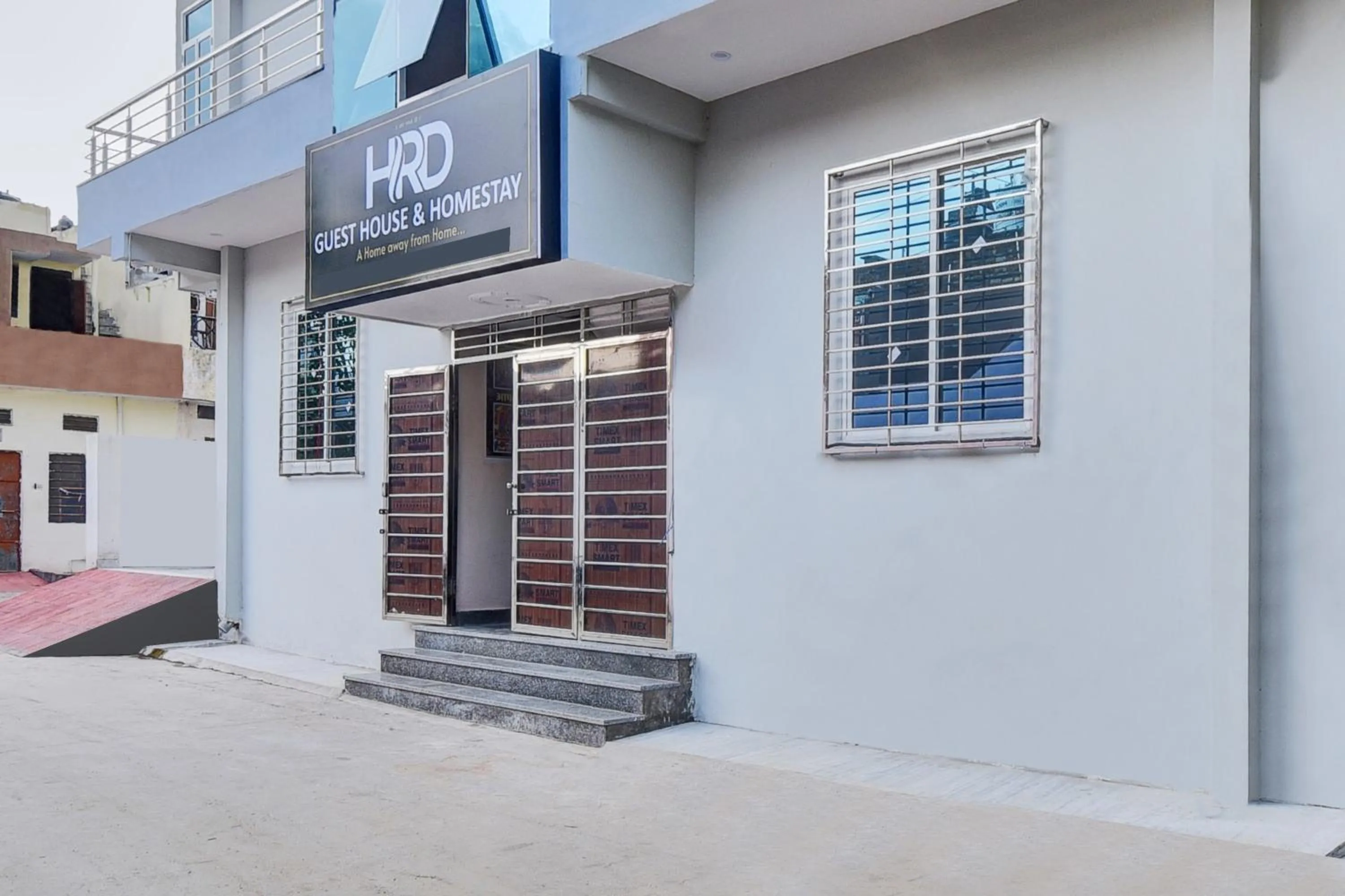 Facade/entrance in Hotel O HRD Guest House & Homestay