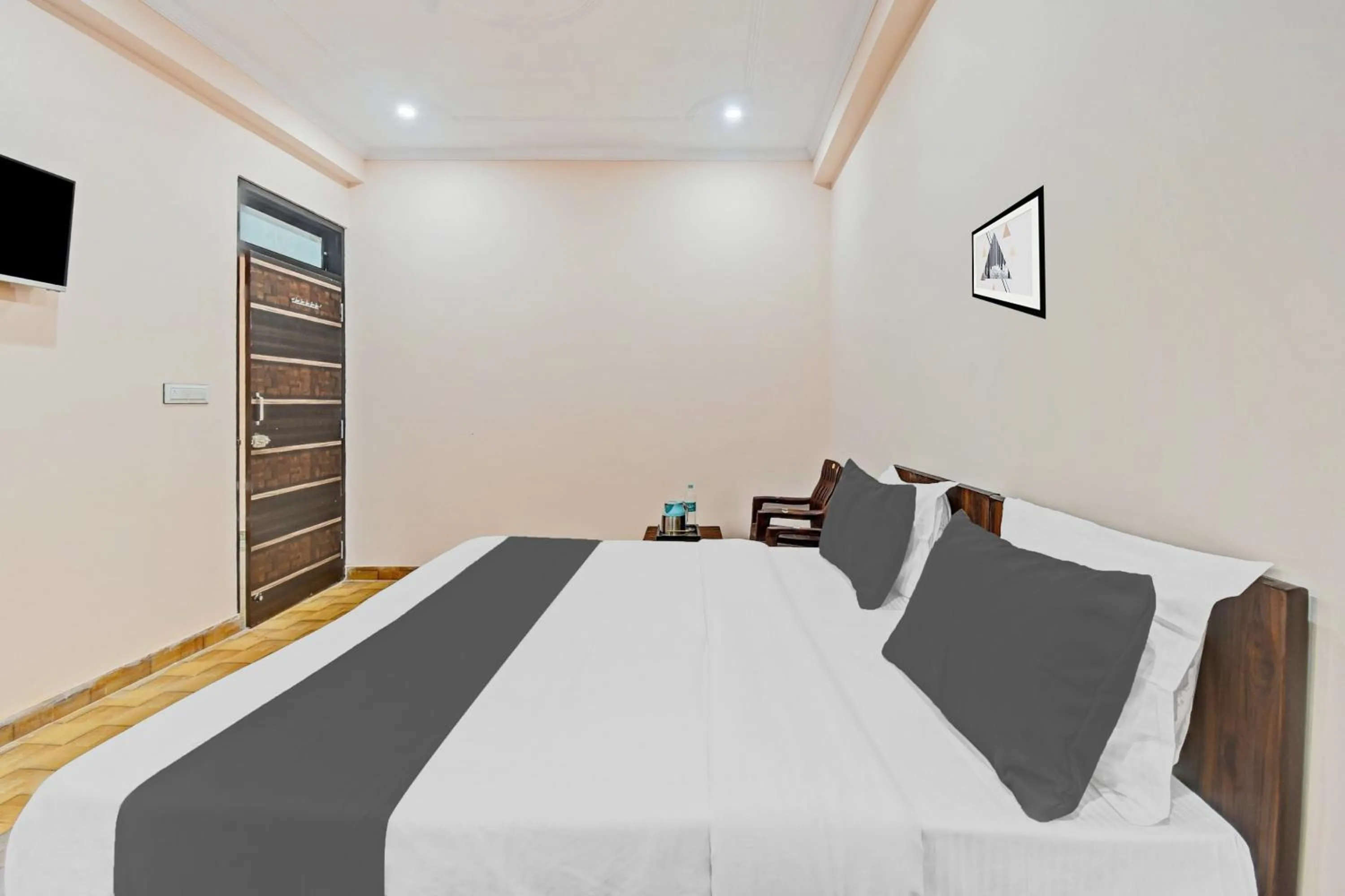 Bedroom, Bed in Hotel O HRD Guest House & Homestay